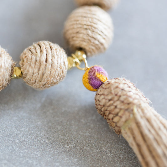 Necklace beaded tassle jute/cttn 30L nat/crm