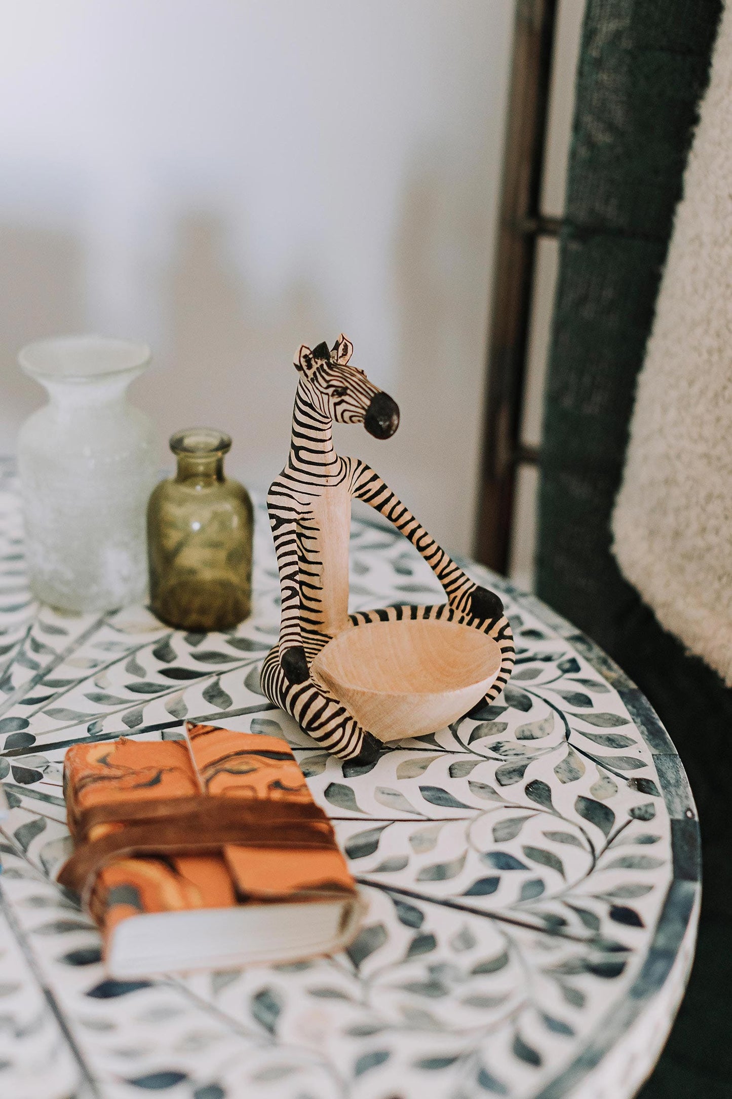 Zebra w/bowl wood 6H nat/blk