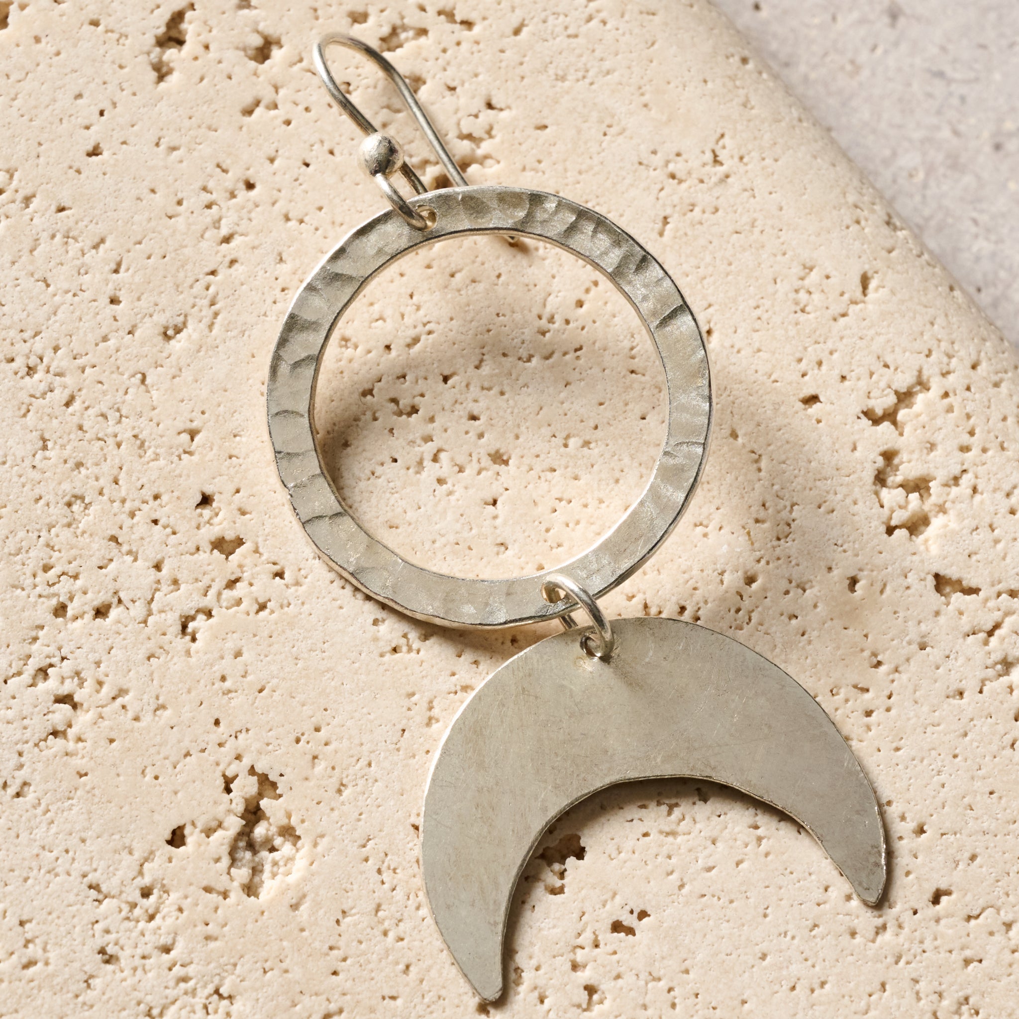 Earrings hoop/crescent brass 2.5L silver