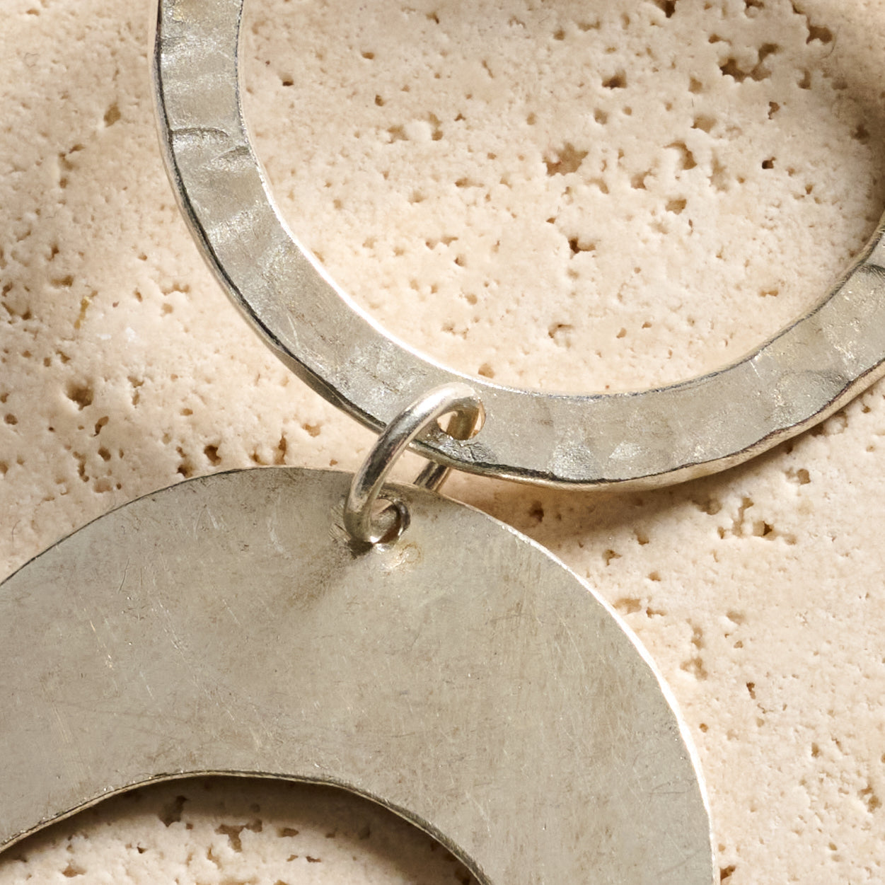 Earrings hoop/crescent brass 2.5L silver