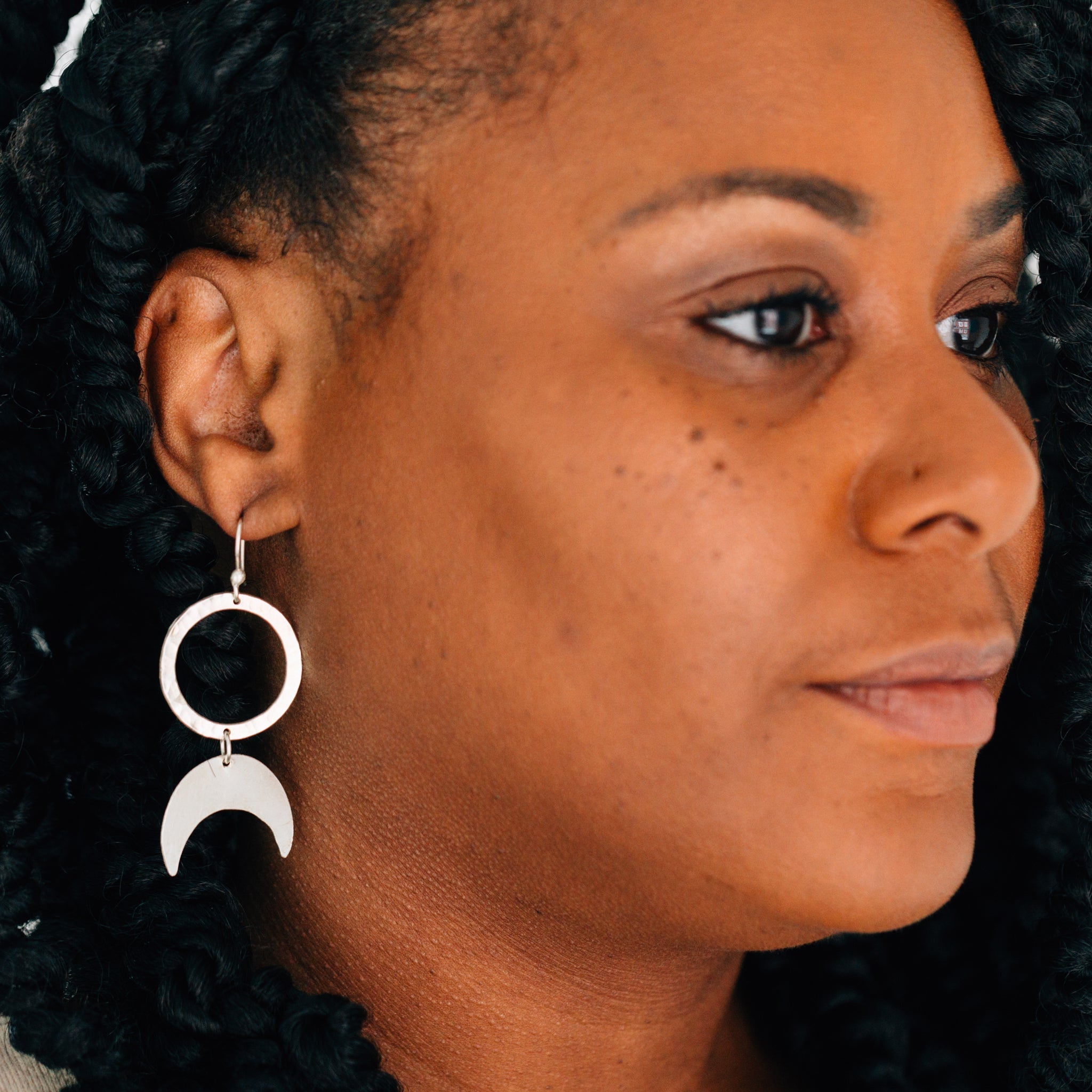 Earrings hoop/crescent brass 2.5L silver