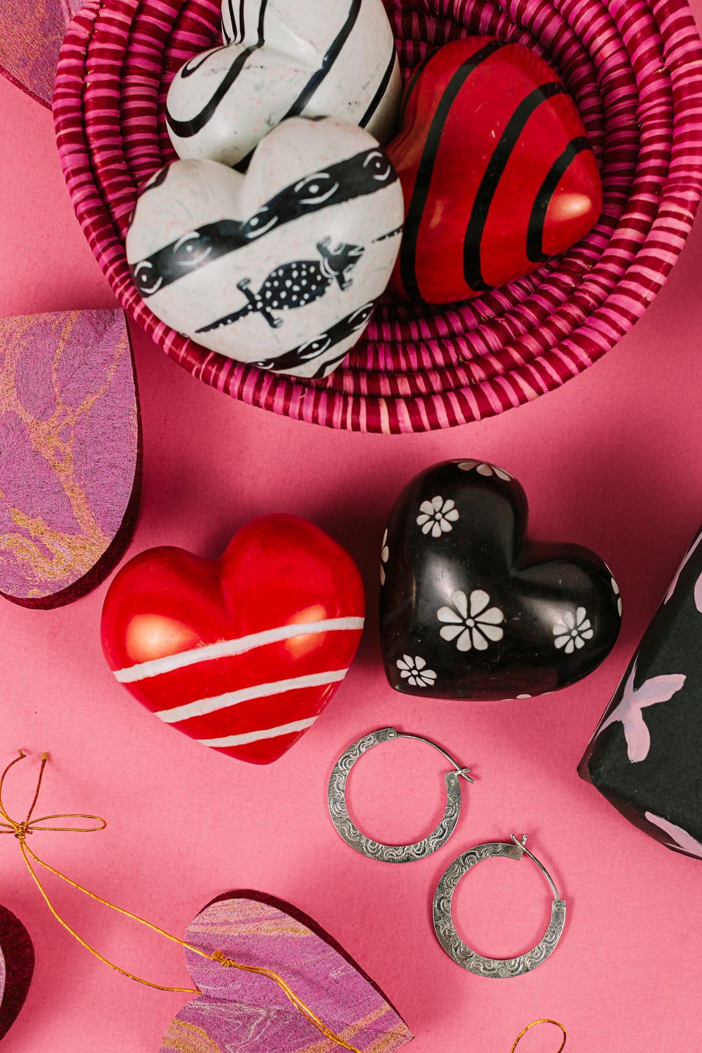 Paperweight heart M/10 kisii 2D asst