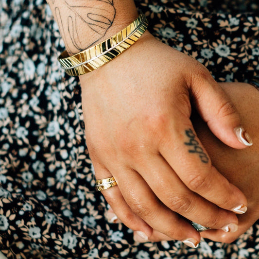 Ring cuff tapered etched leaf bombshell .25W brass