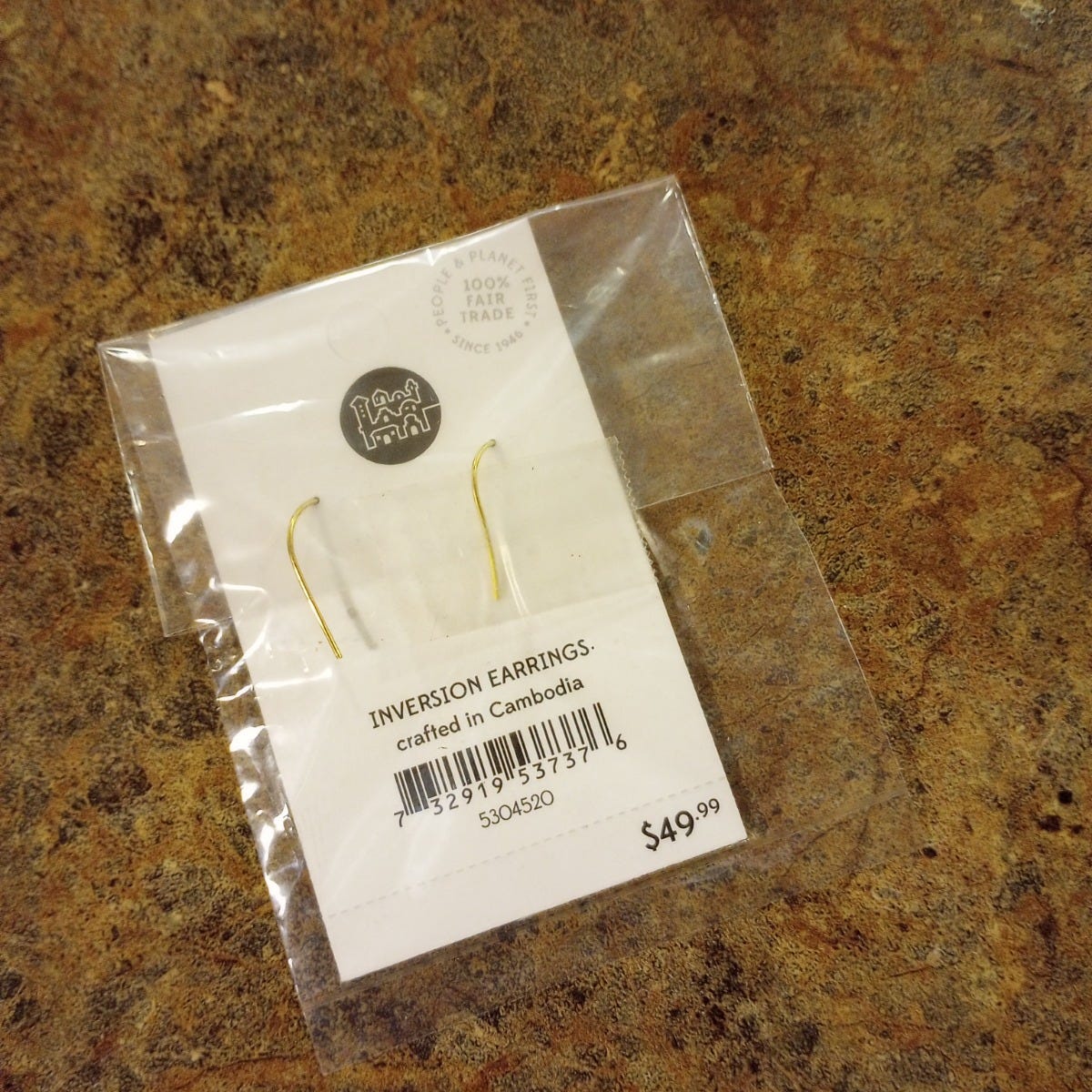 Earrings inverse triangle bombshell 1.3L brass