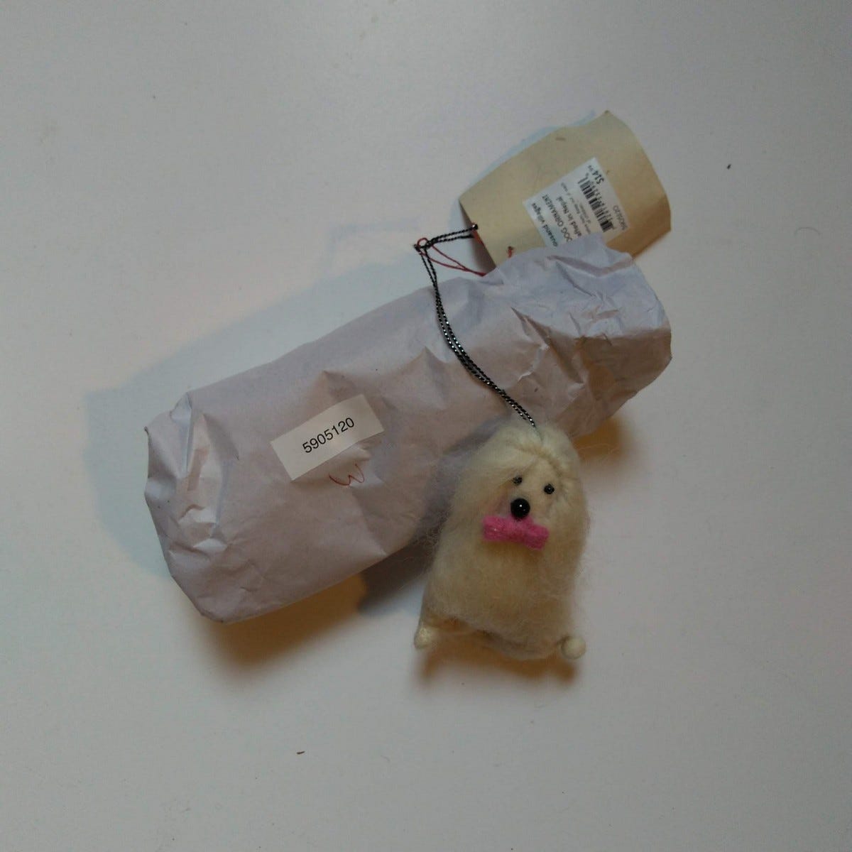 Ornament dog yeti M/3 wool 4H white/pink