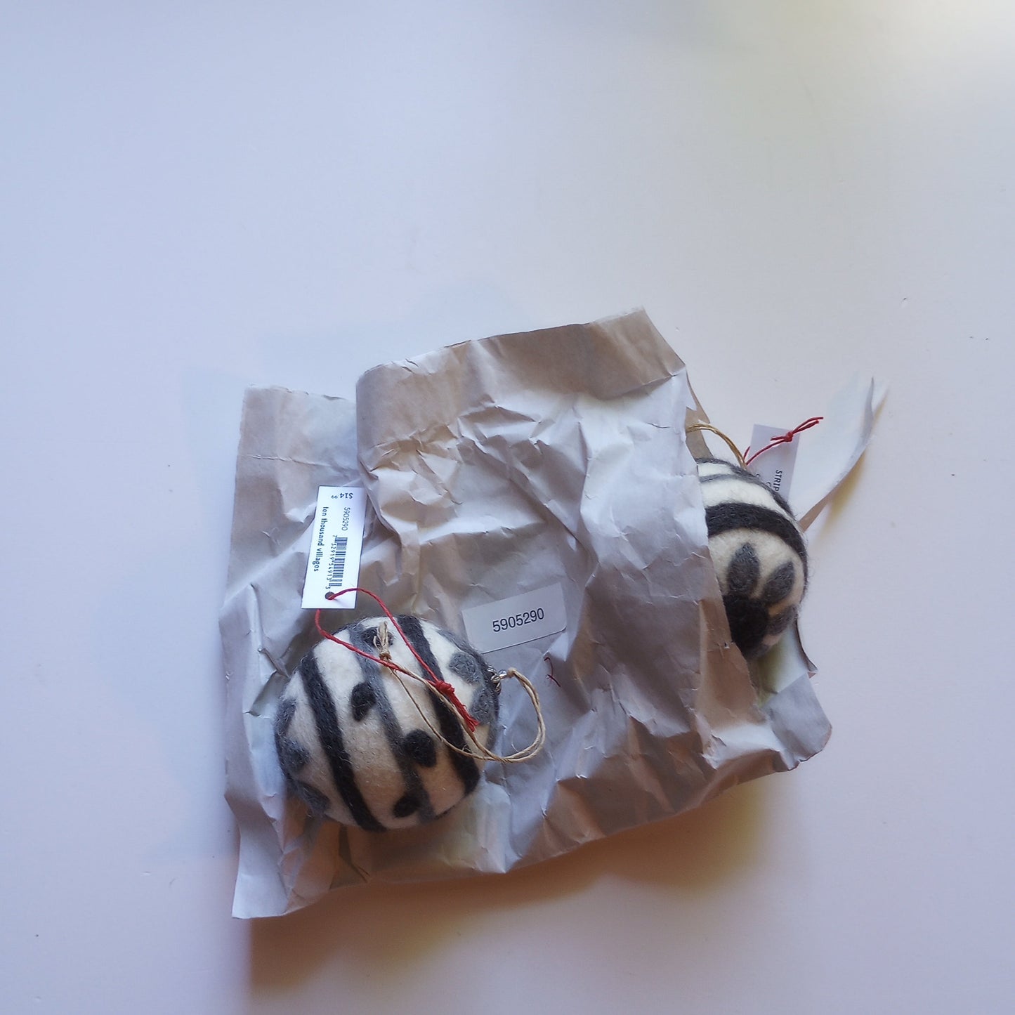 Ornament ball stripes M/2 felt 2.5D cream/gray