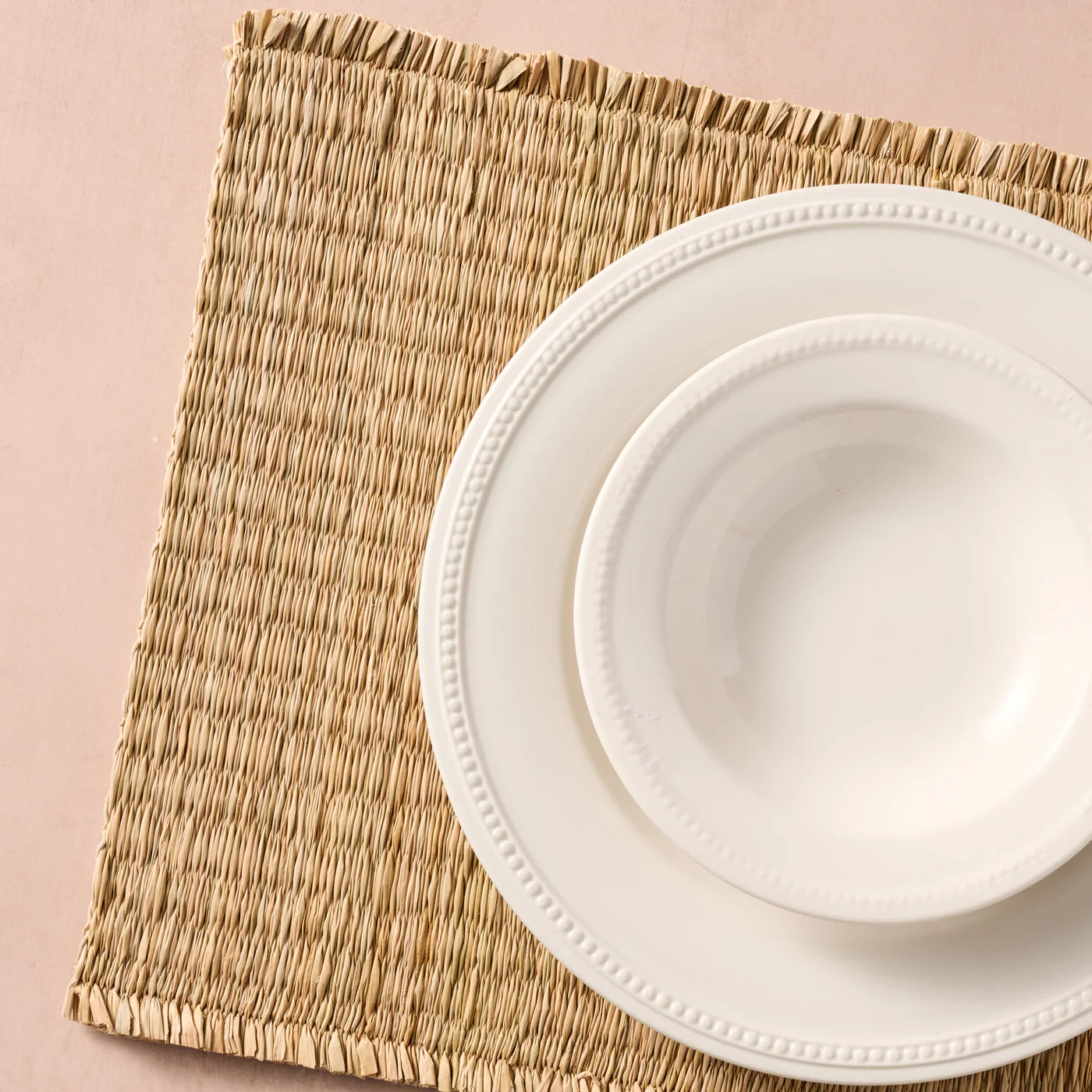 Narkata Woven Cattail Fringe Placemat
