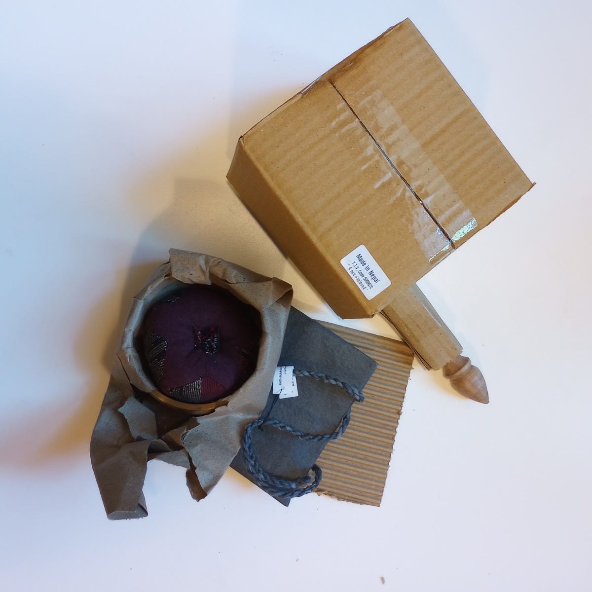 Singing bowl w/pillow/bag hammered brass 4.5Dx2H