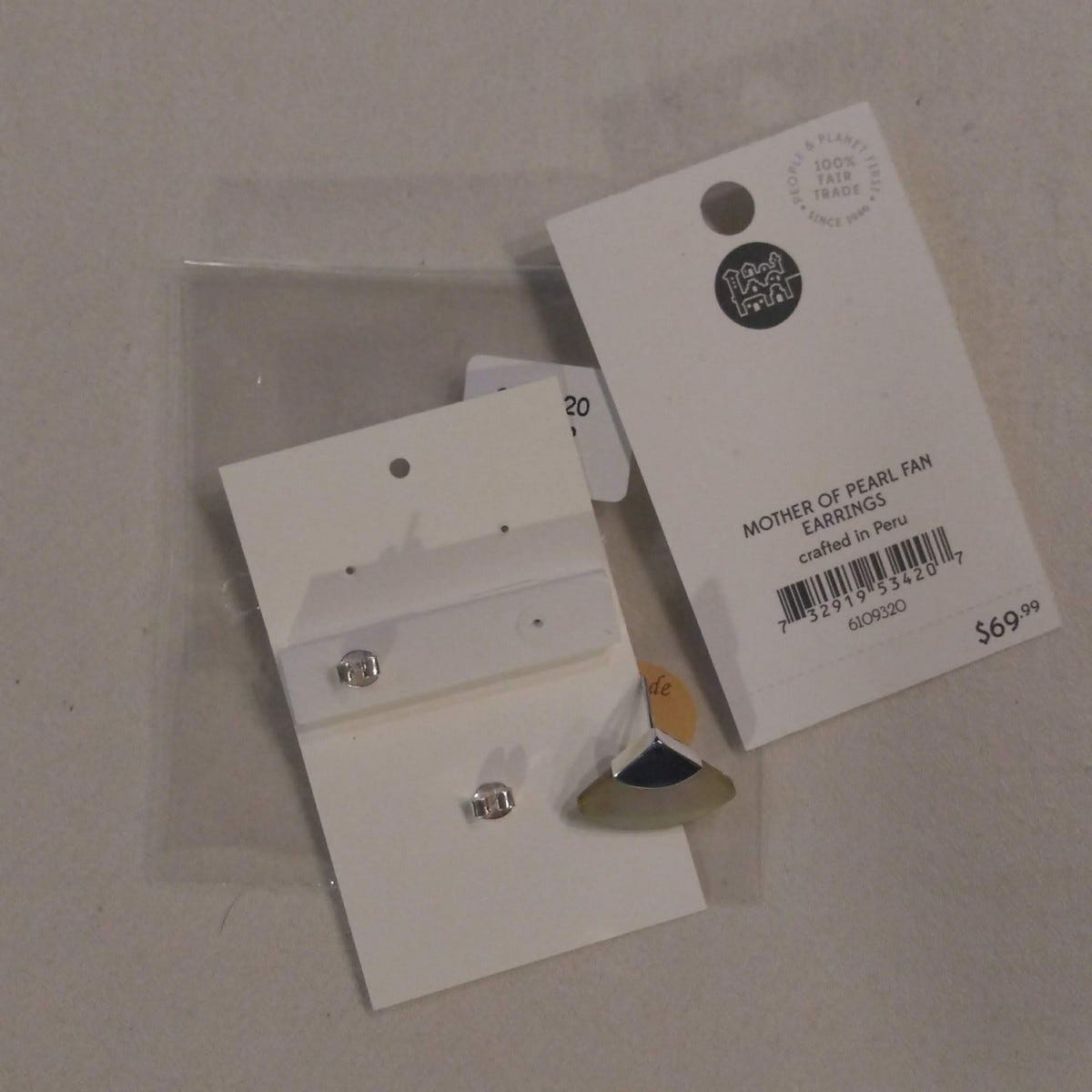 Earrings post capped fan MOP/strlg .75 nat/silver