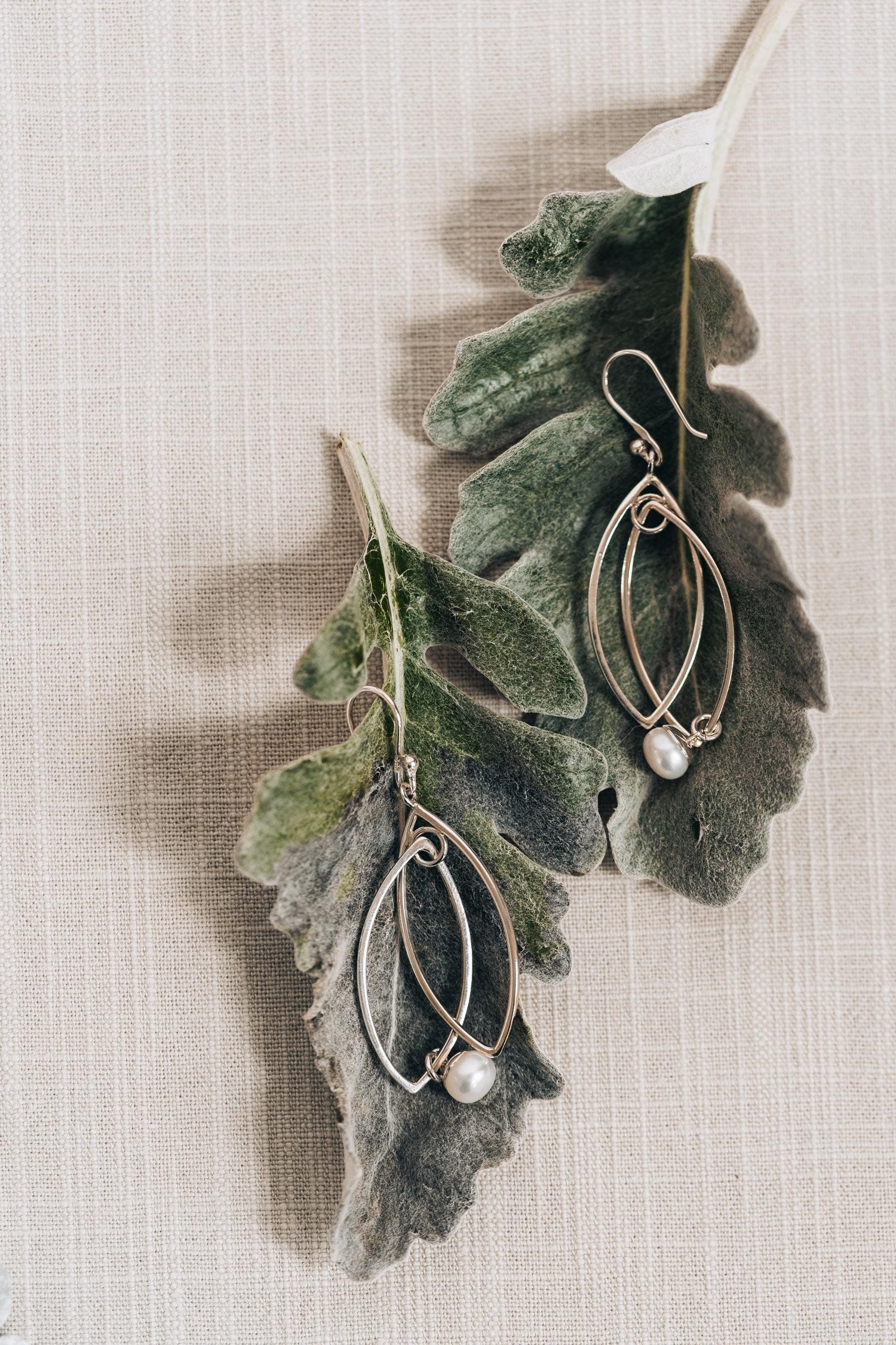 Earrings oval in oval pearl/strlg 3L white/silver