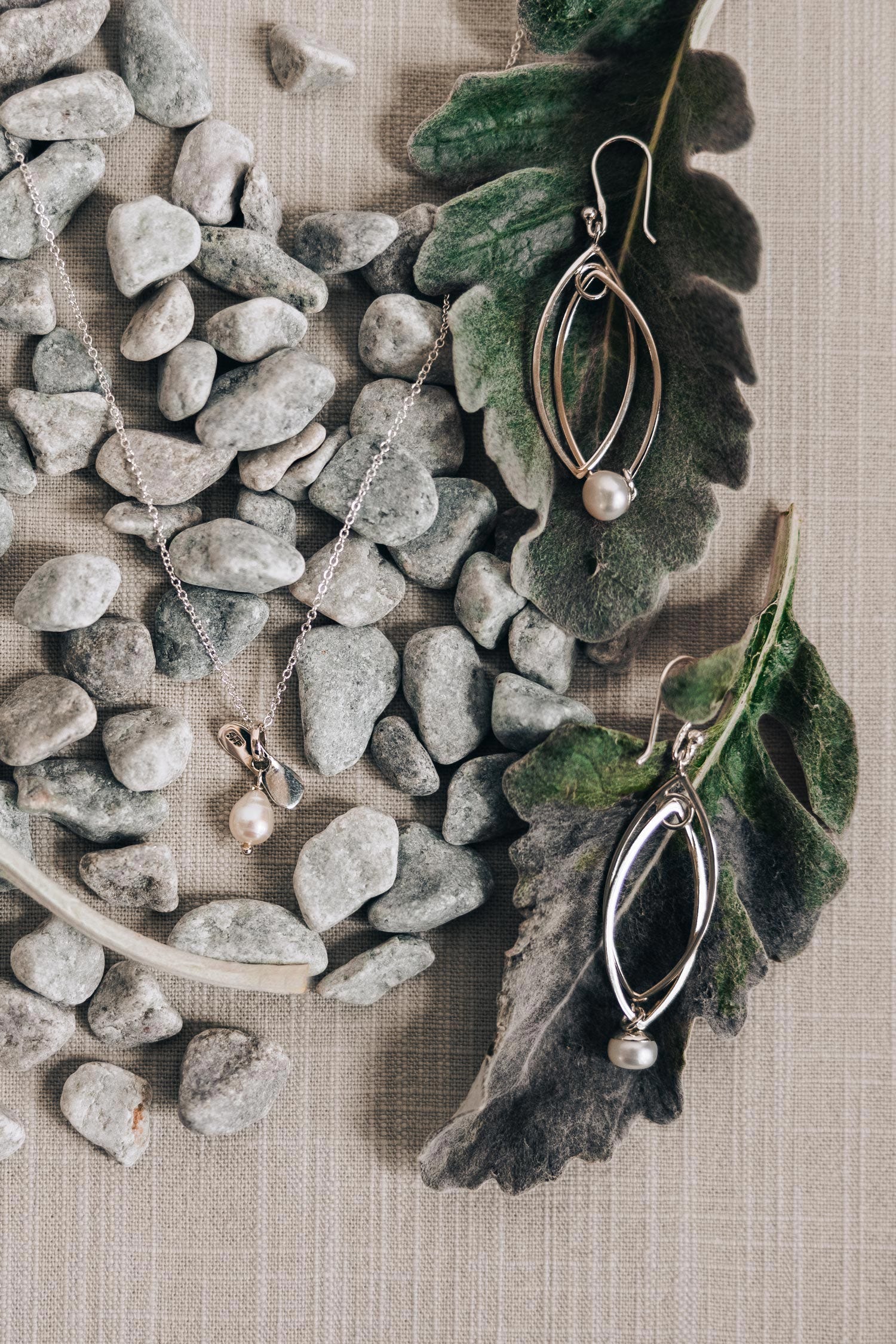 Earrings oval in oval pearl/strlg 3L white/silver