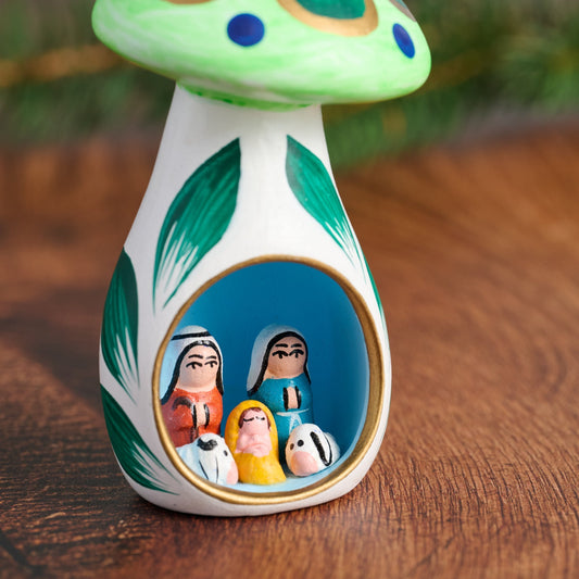 Nativity mushroom floral ceramic 3.5H wht/grn