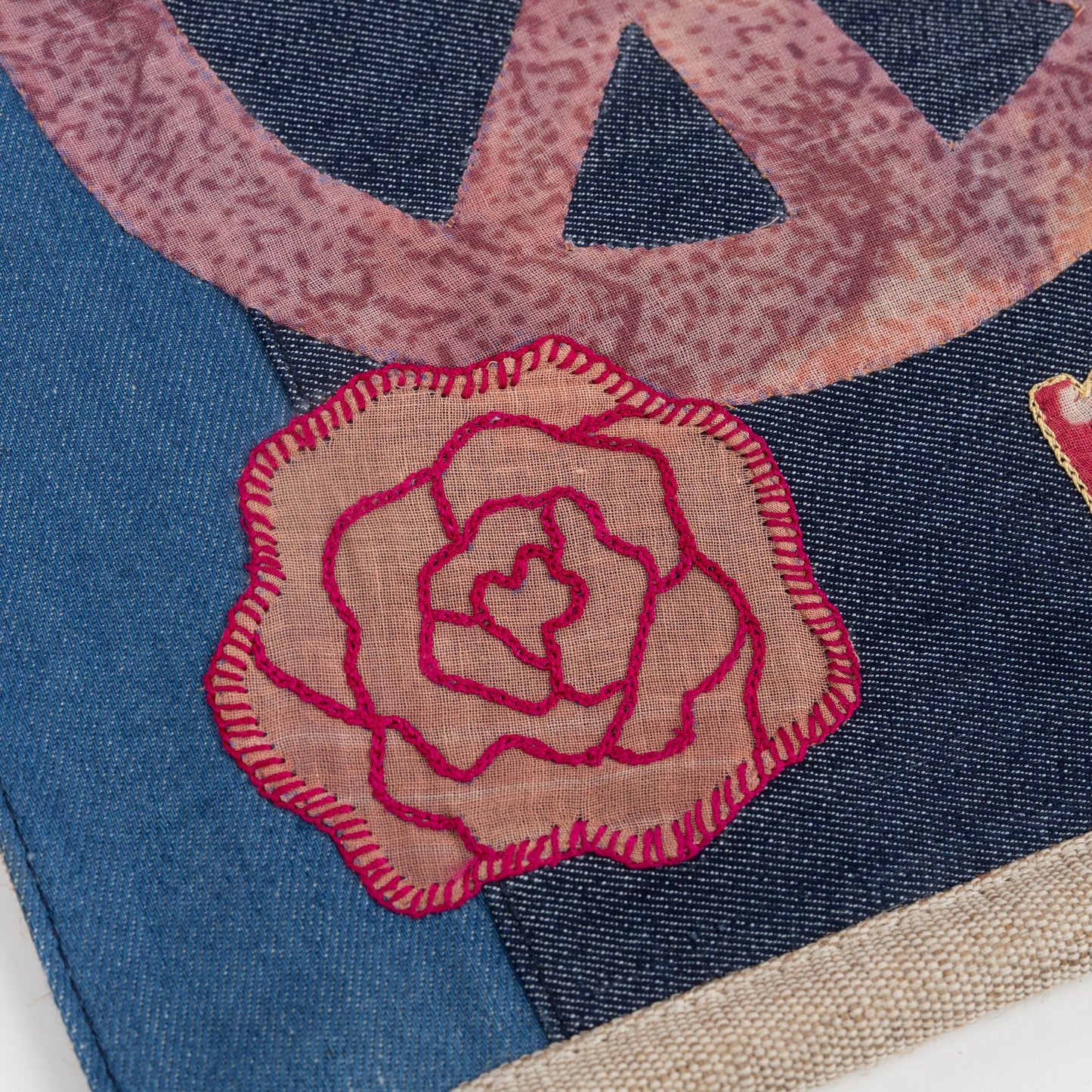 Wall hanging peace sari/denim 10.5Wx14H blu/asst