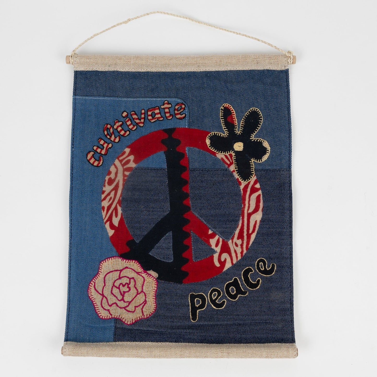 Wall hanging peace sari/denim 10.5Wx14H blu/asst