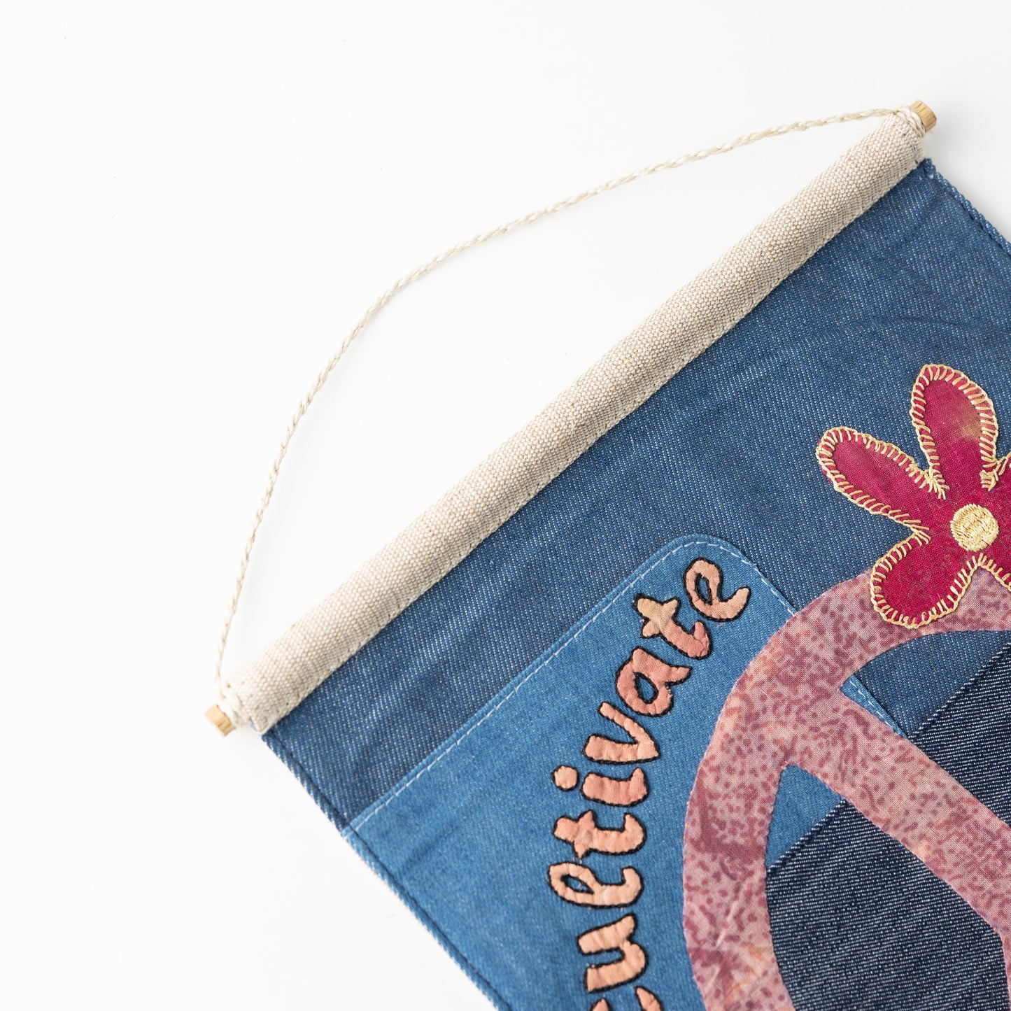 Wall hanging peace sari/denim 10.5Wx14H blu/asst