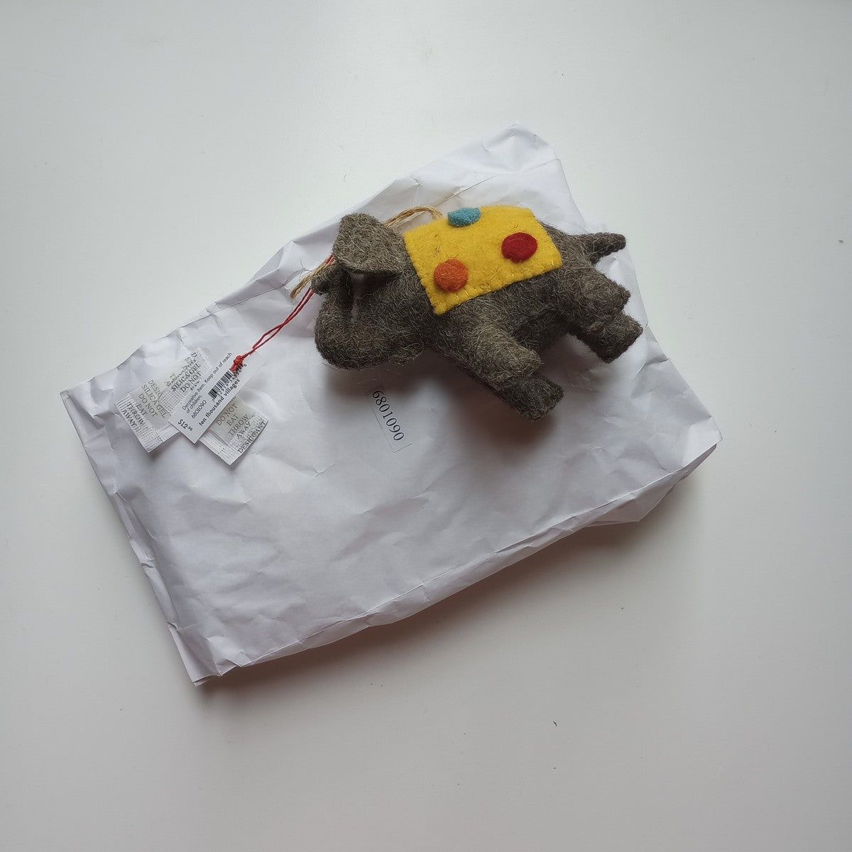 Ornament elephant w/saddle M/3 felt 3.5H gray/yel