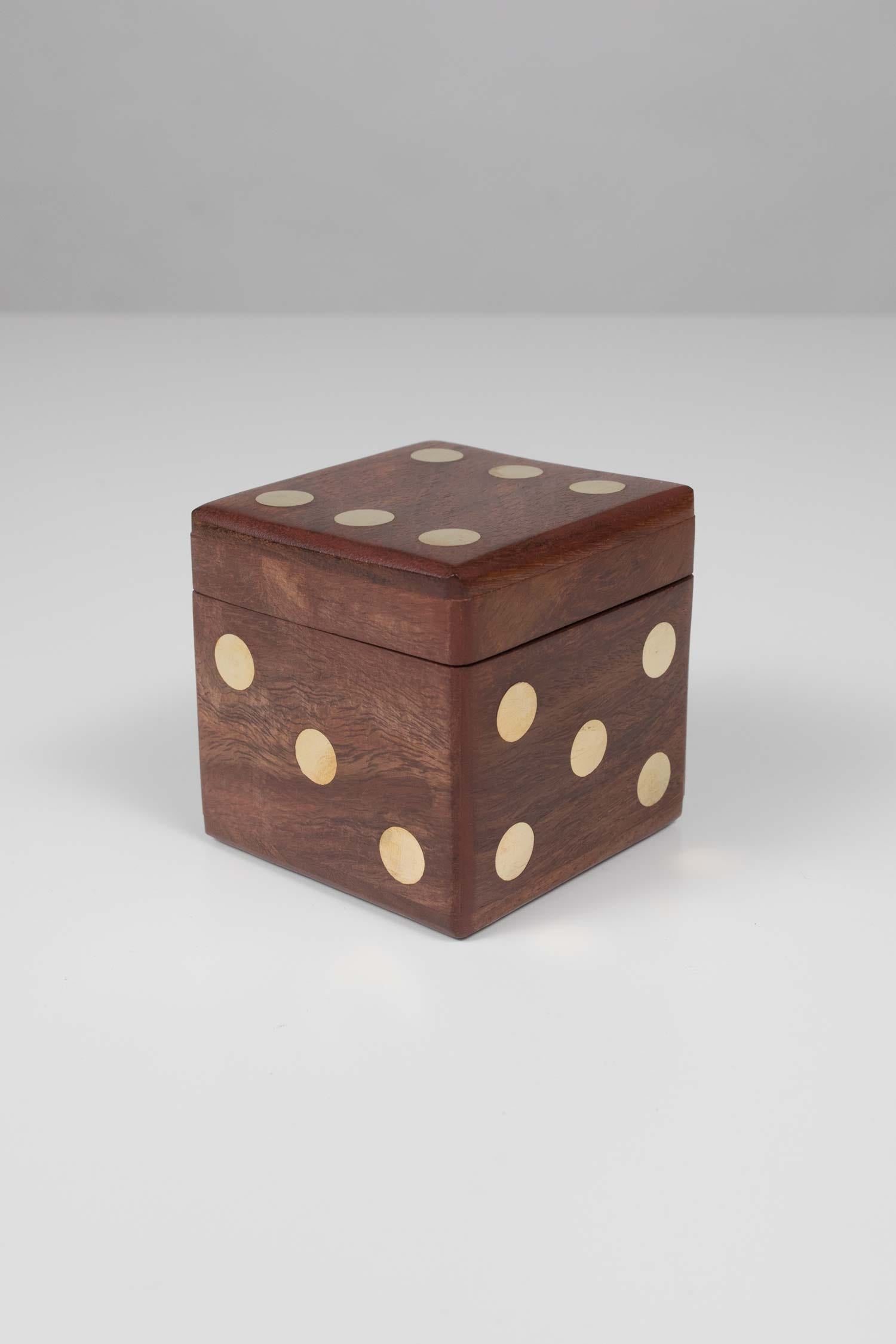Dice in box set/6 M/3 sheesham wood/brass 2.5sq