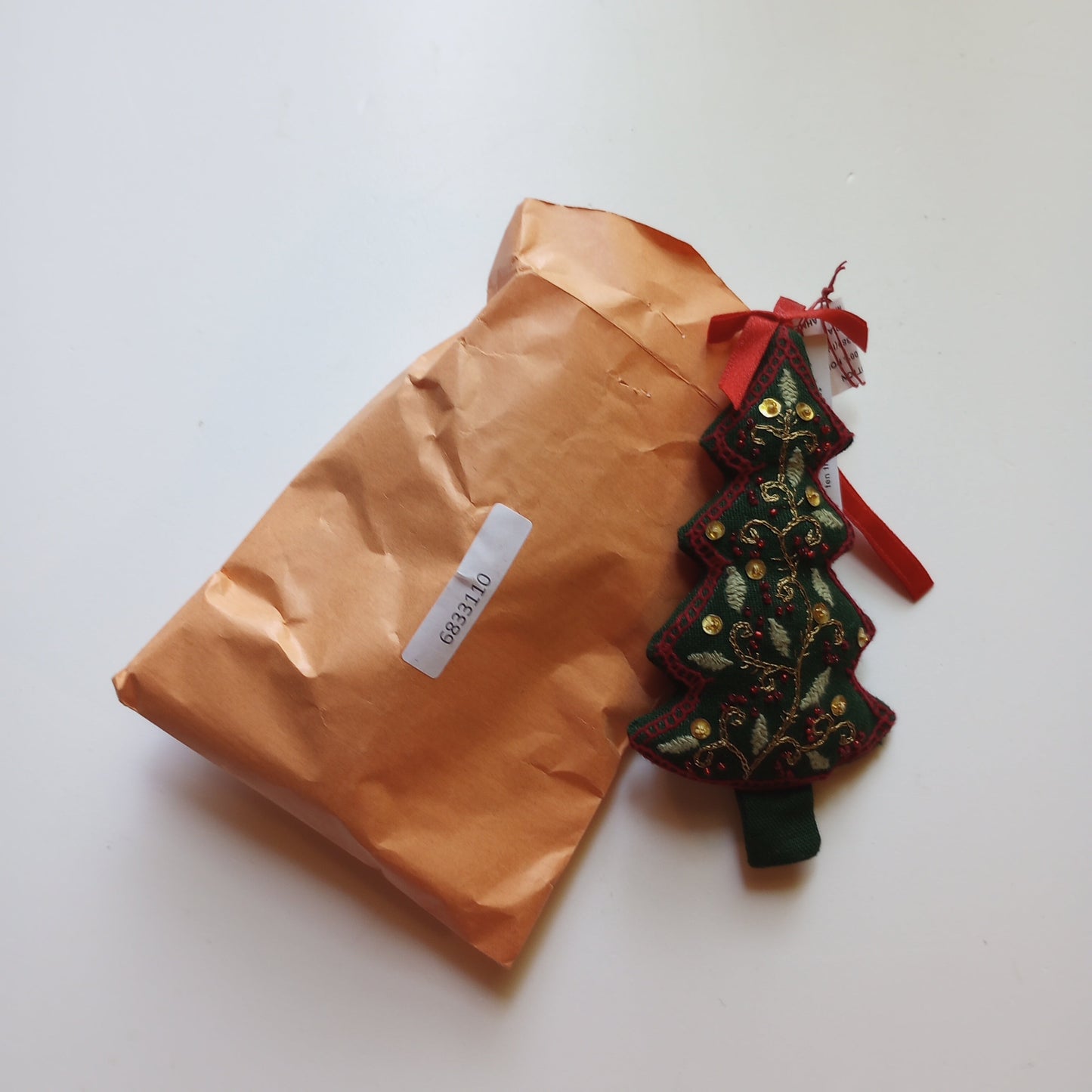 Ornament tree stuffed M/3 emb cttn 5.5L grn/red