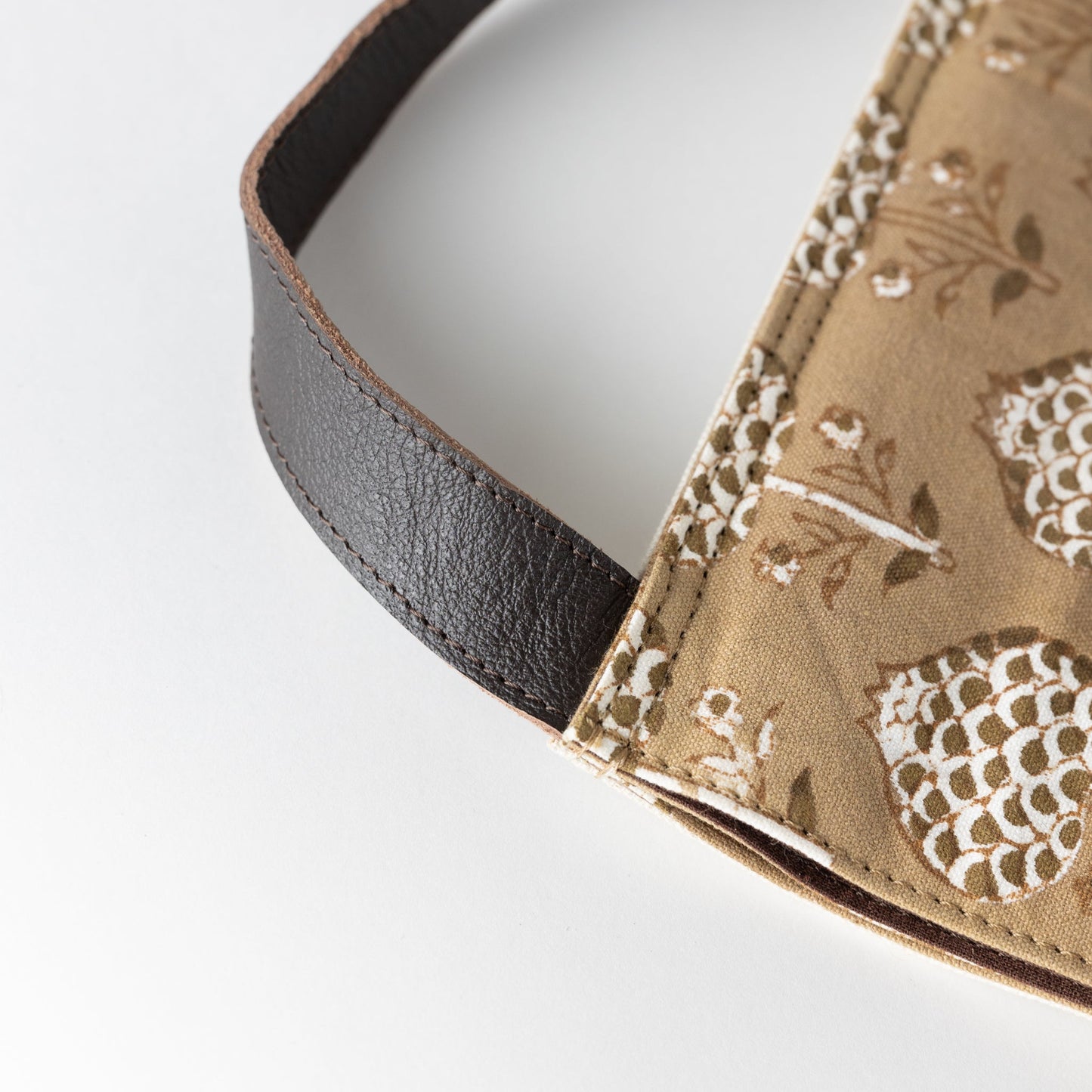 Wine rack hanging cttn/lthr 7.5Wx38L brn/wht