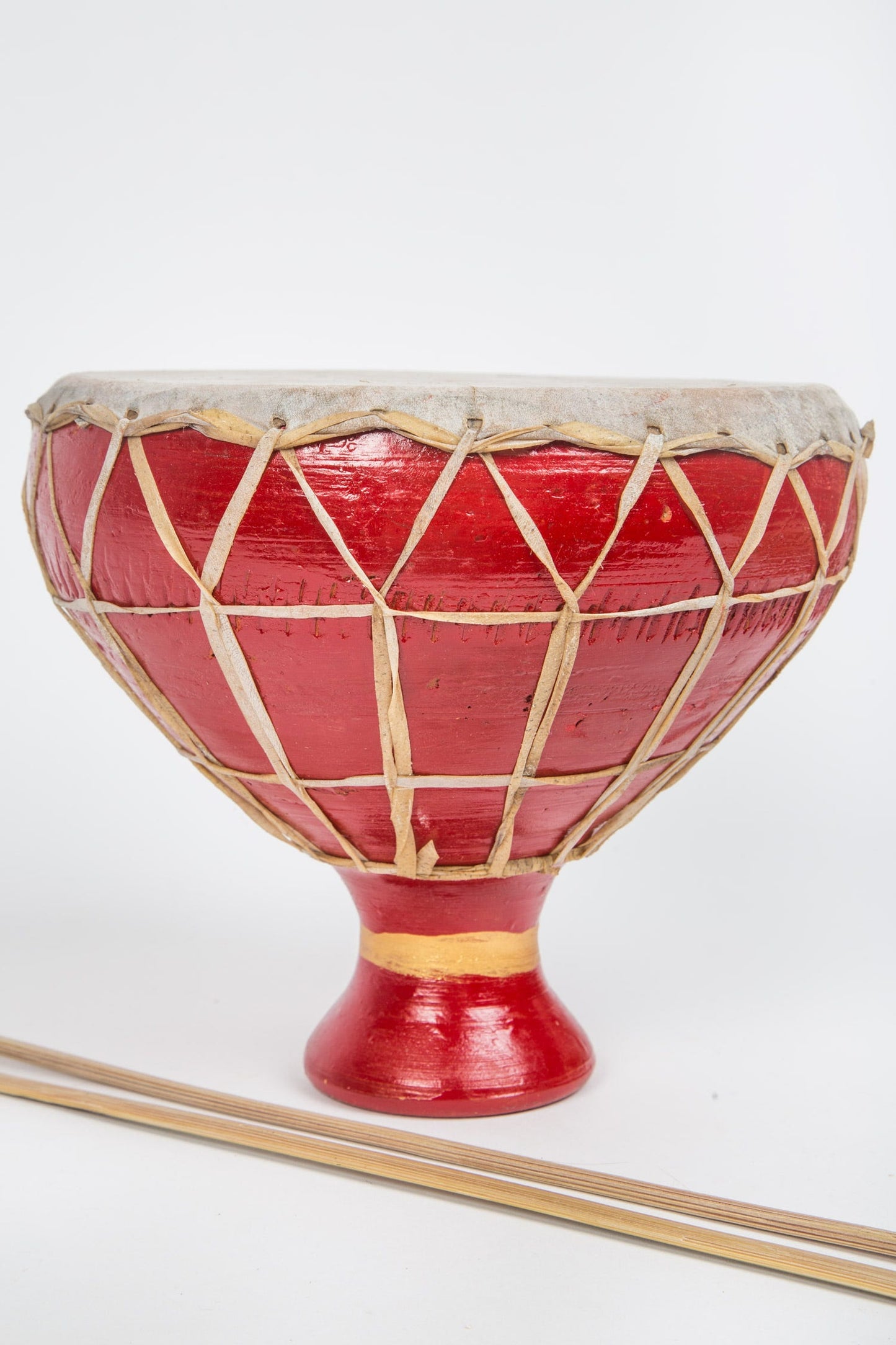 Drum footed ceramic/leather/bb 8Dx7H red/nat
