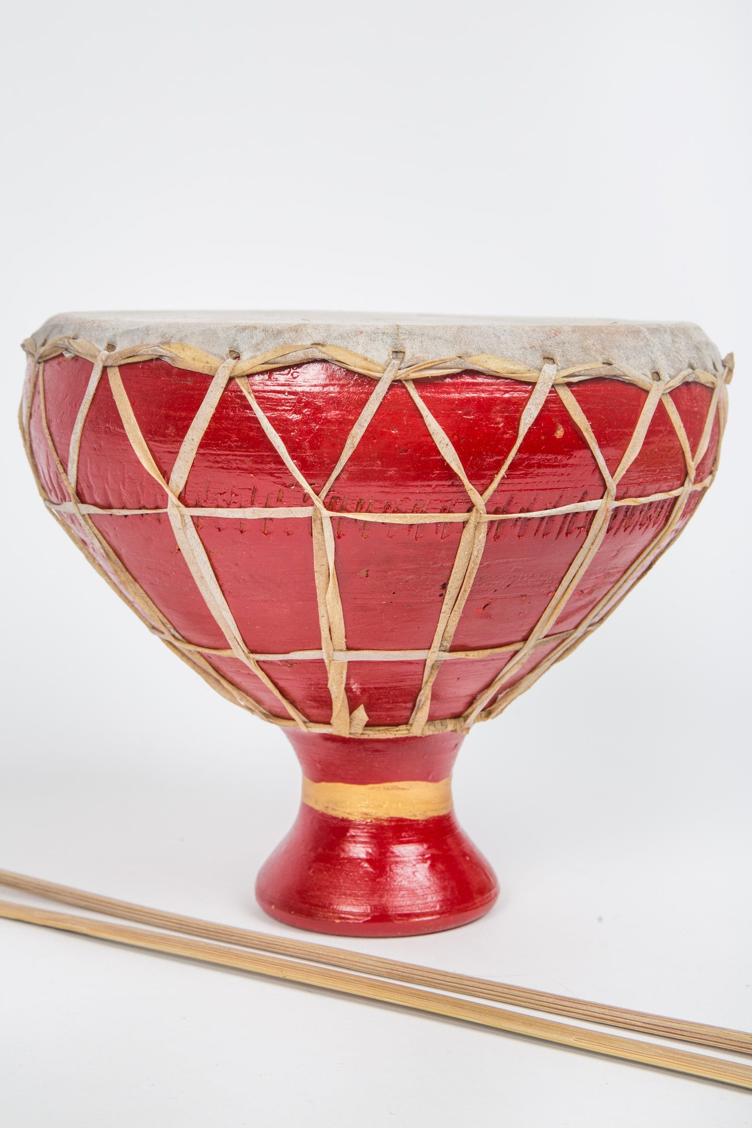 Drum footed ceramic/leather/bb 8Dx7H red/nat