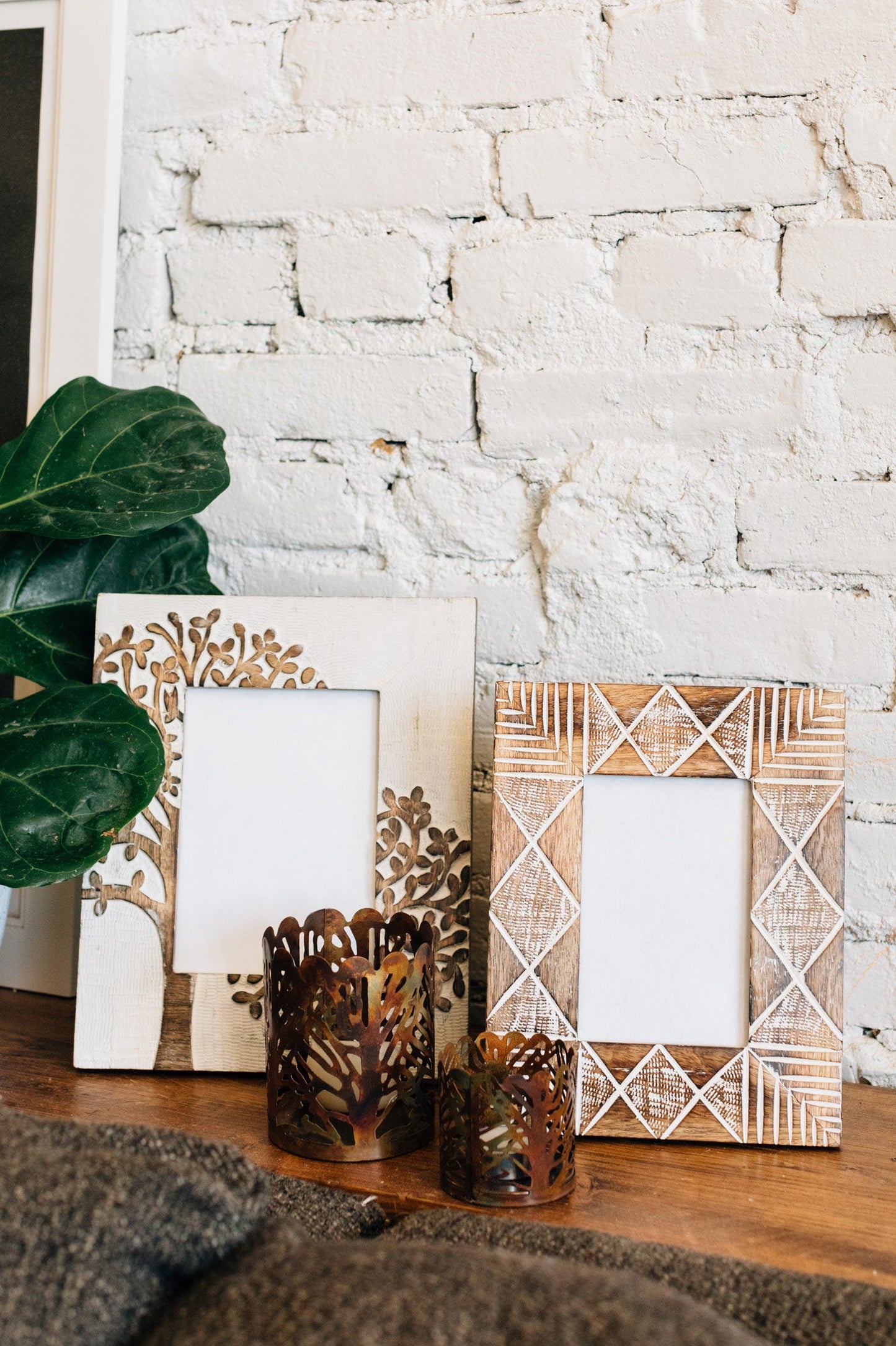 Frame trees f/5x7 wood 9Wx11H cream/brown