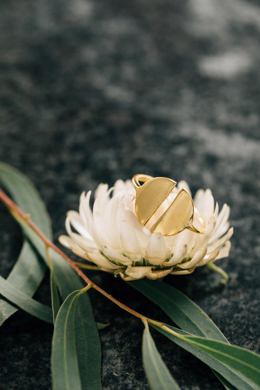 Ring cuff open half circle M/3 metal .5W gold