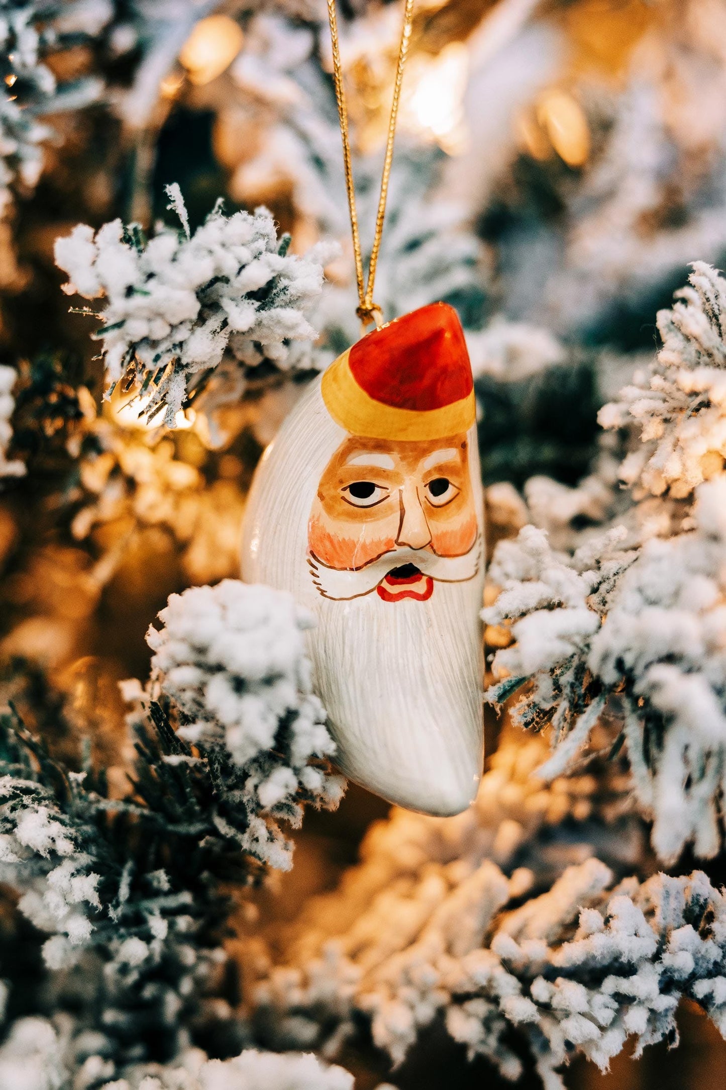 Ornament Santa moon M/3 paper mache 3.5H crm/red