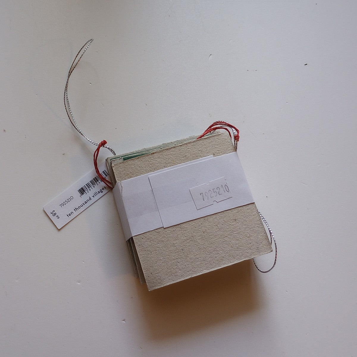 Ornament prssd flwrs M/3 glss/flwr 3.25sq grn/prpl