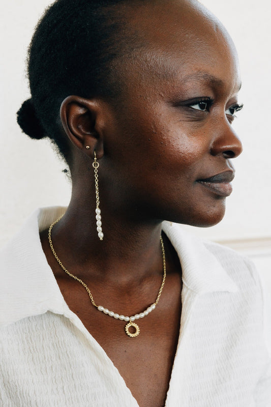 Earrings chain and pearls/brass 3L gold/white