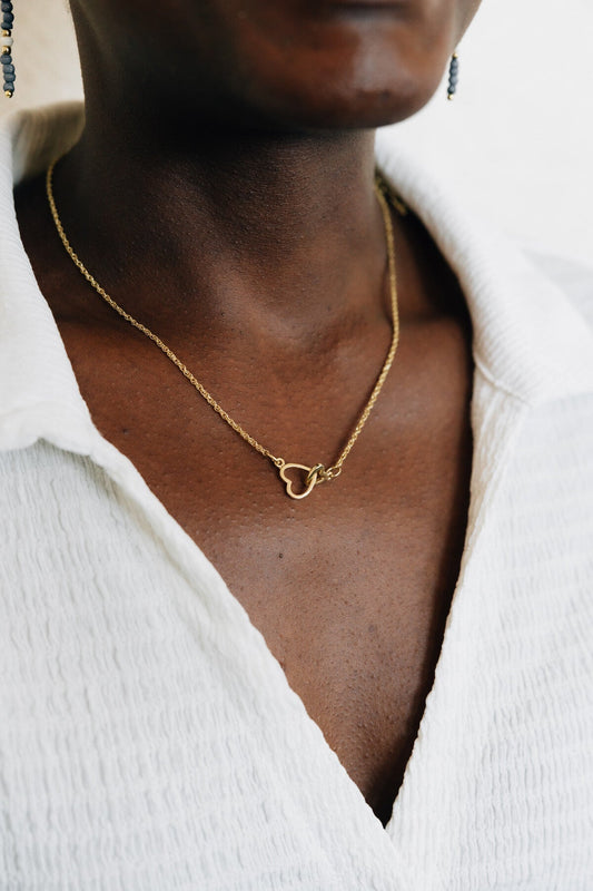 Necklace linked hearts fine chain brass 19L gold