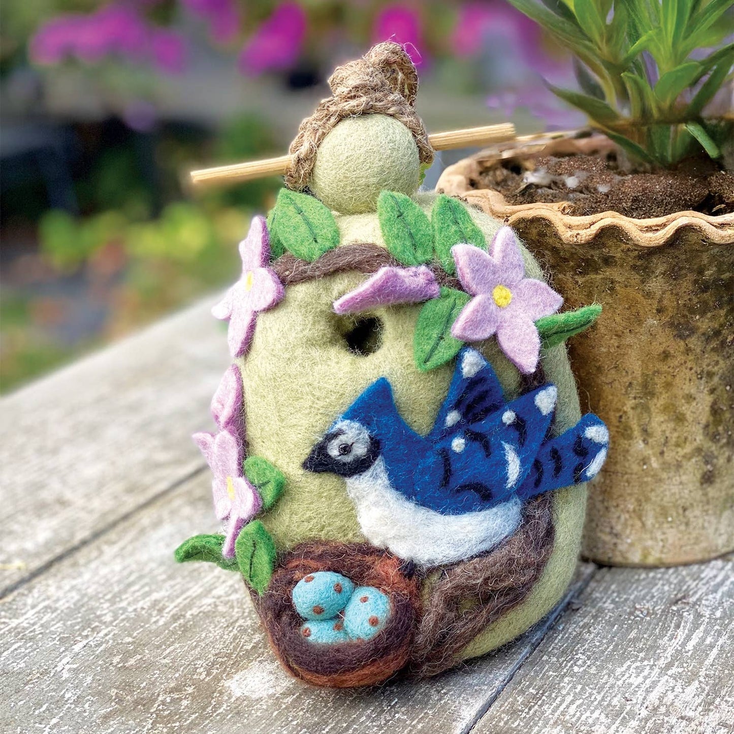 Nesting Blujay Birdhouse