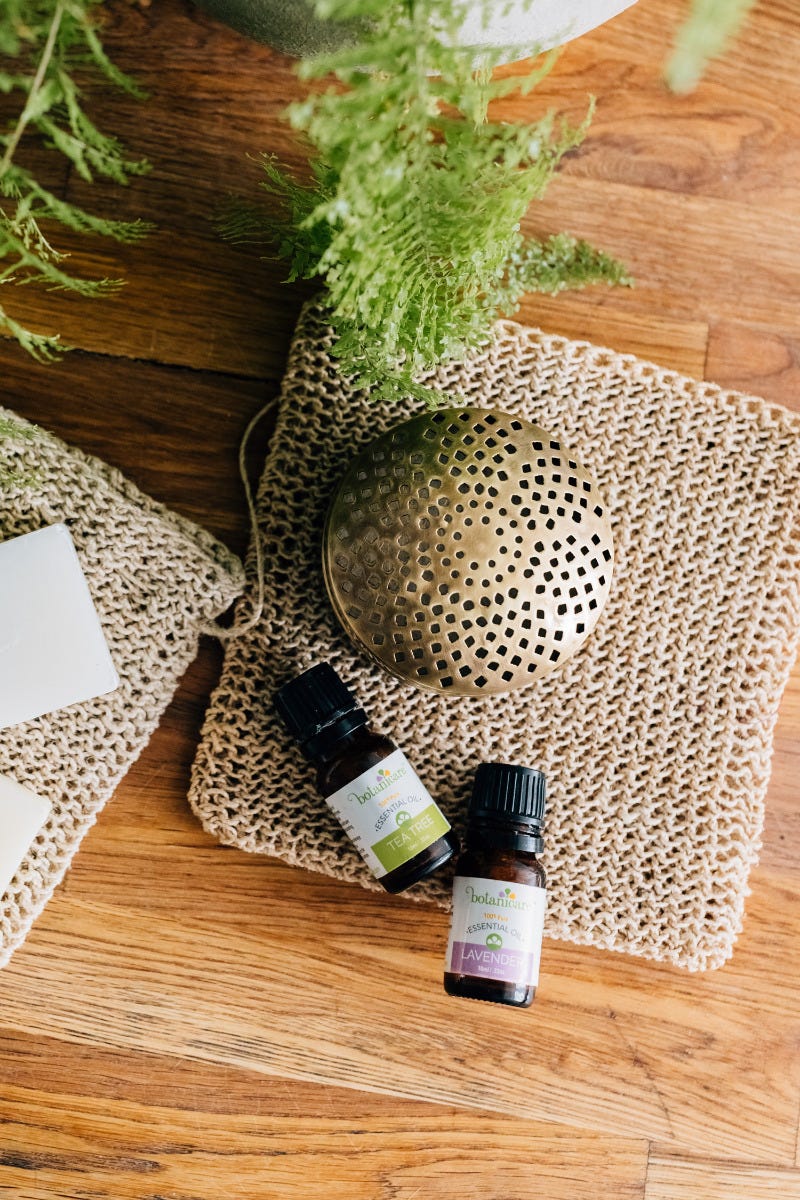 Diffuser f/essential oils w/pads metal 3Dx2H br