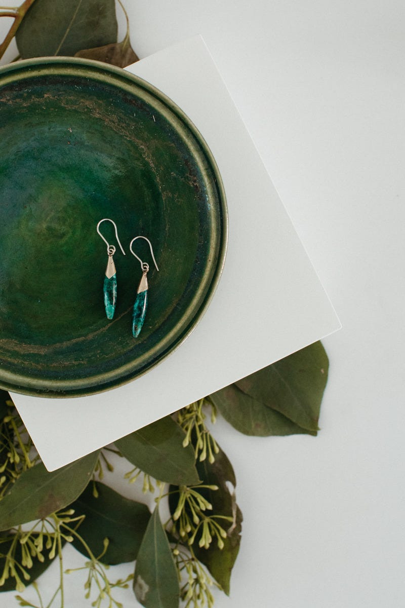 Earrings long oval sodalite/alpaca 2L green/silv