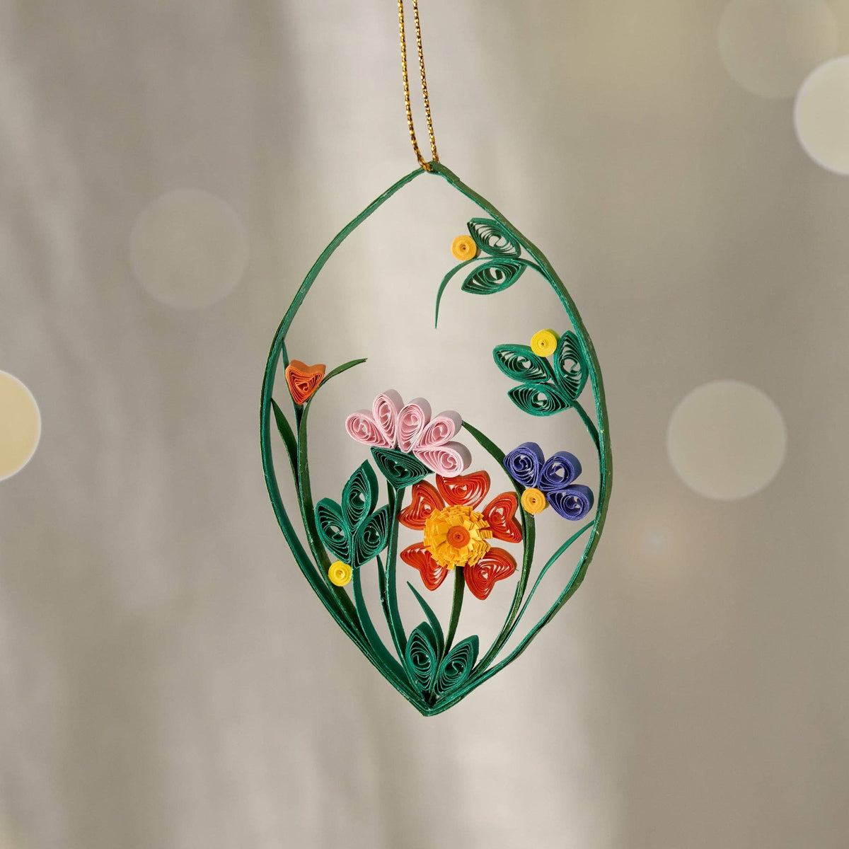 Mau Quilled Flower Garden Ornament
