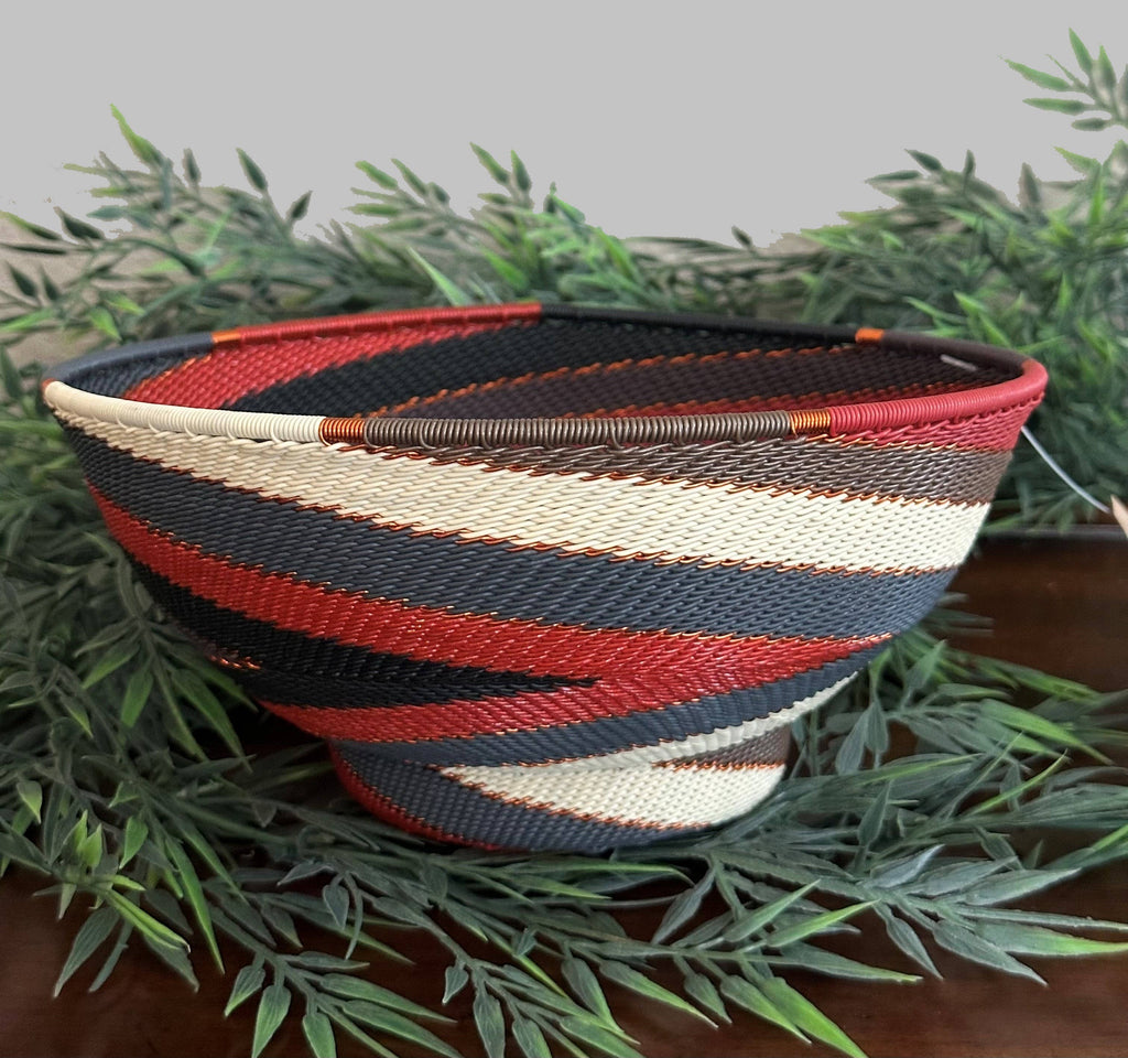 Large Round with Base Zulu Wire Basket, Assorted Colors^