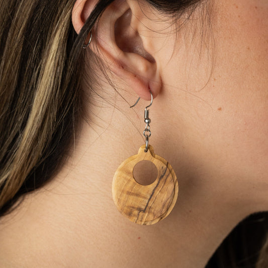 Earrings round w/hole olive wood 3L natural