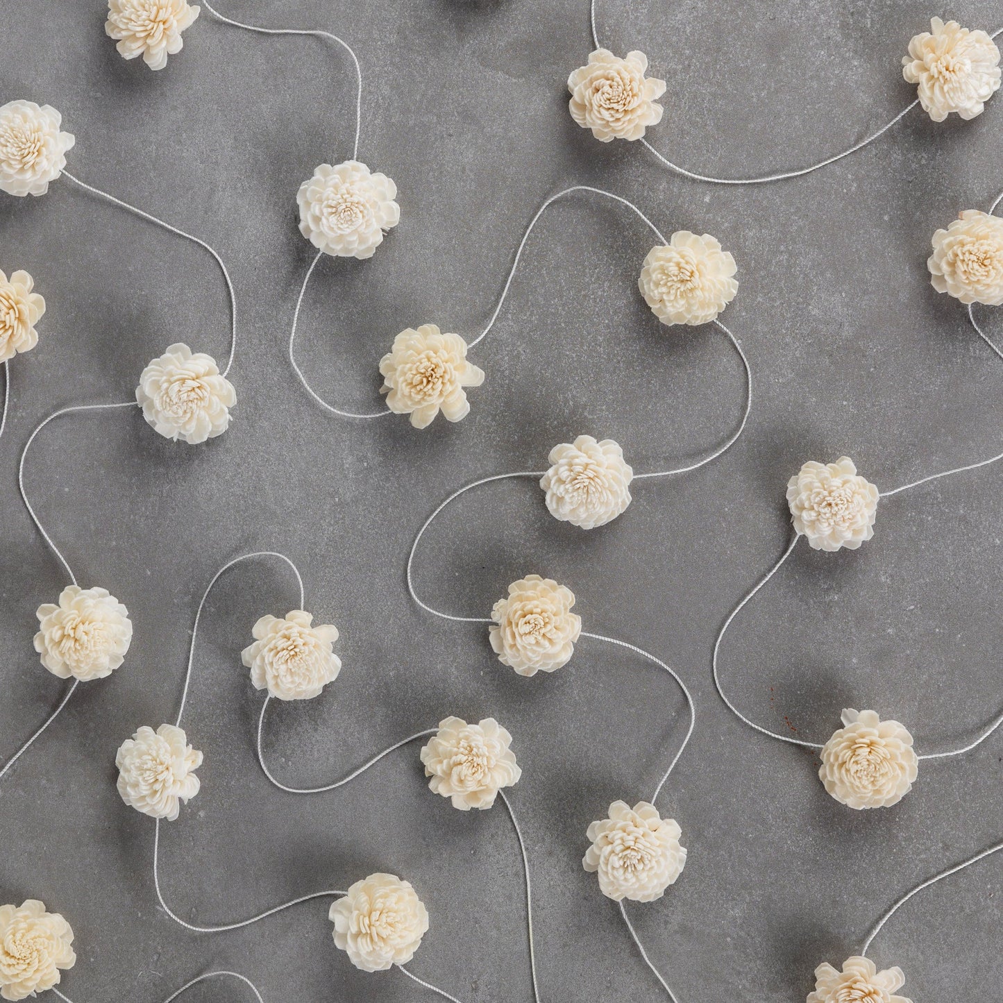 Garland 3D flowers shola wood 14ftL cream