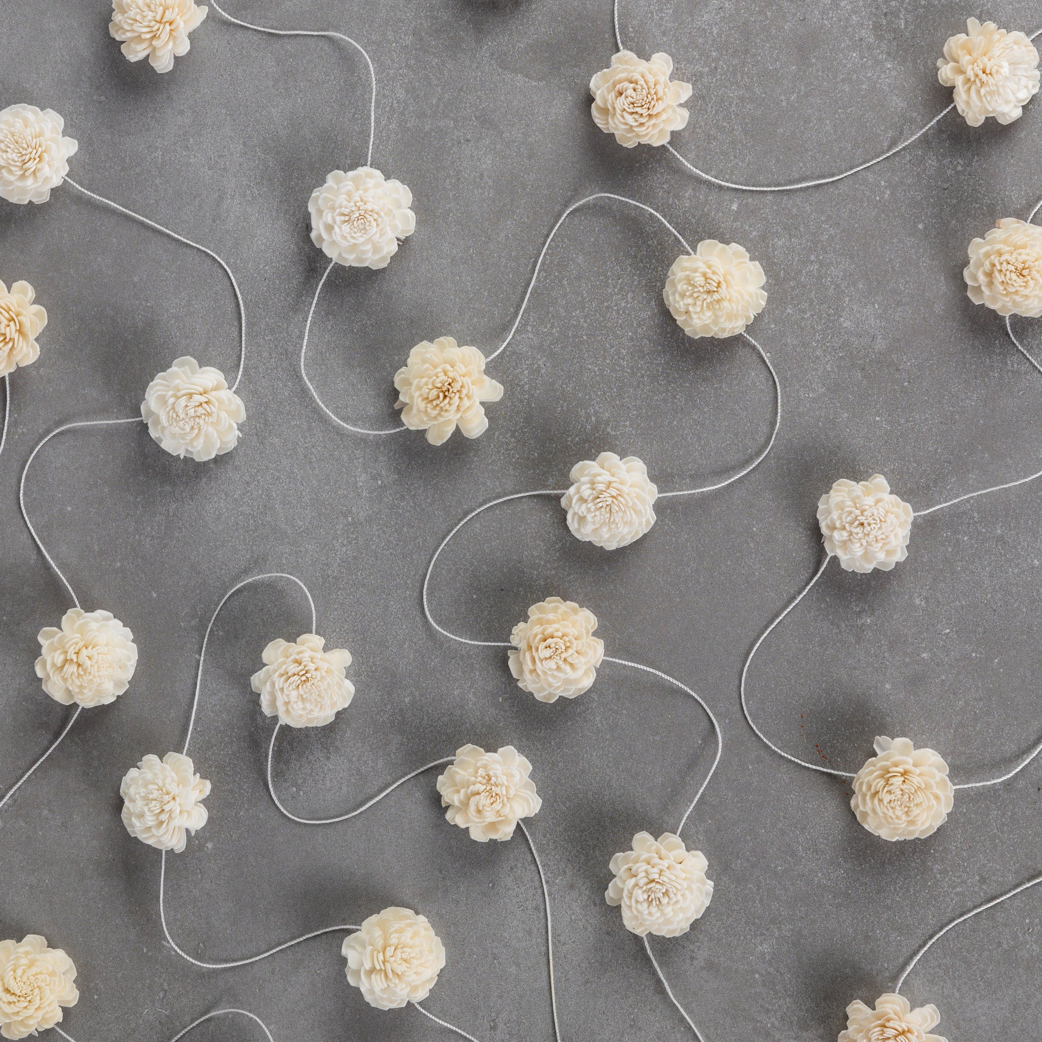 Garland 3D flowers shola wood 14ftL cream