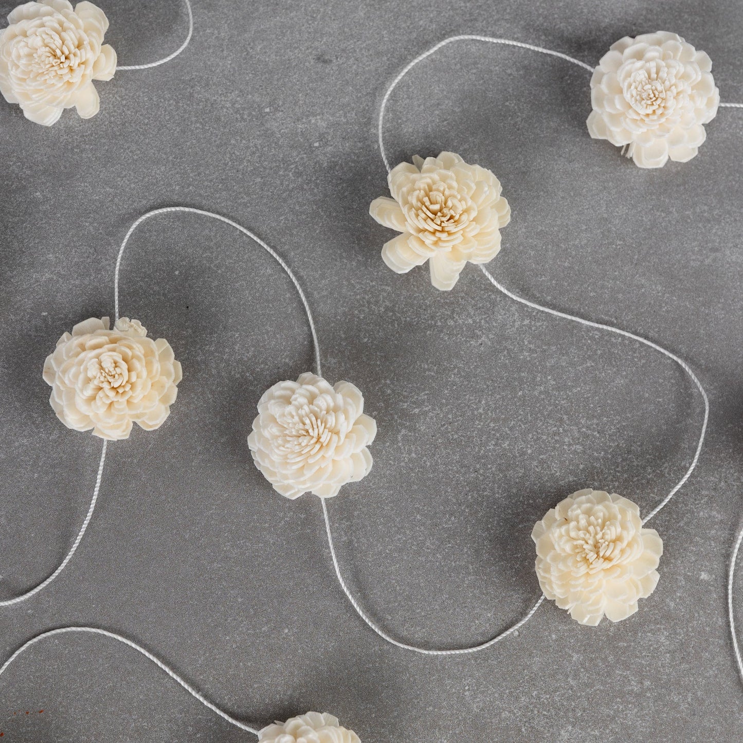 Garland 3D flowers shola wood 14ftL cream