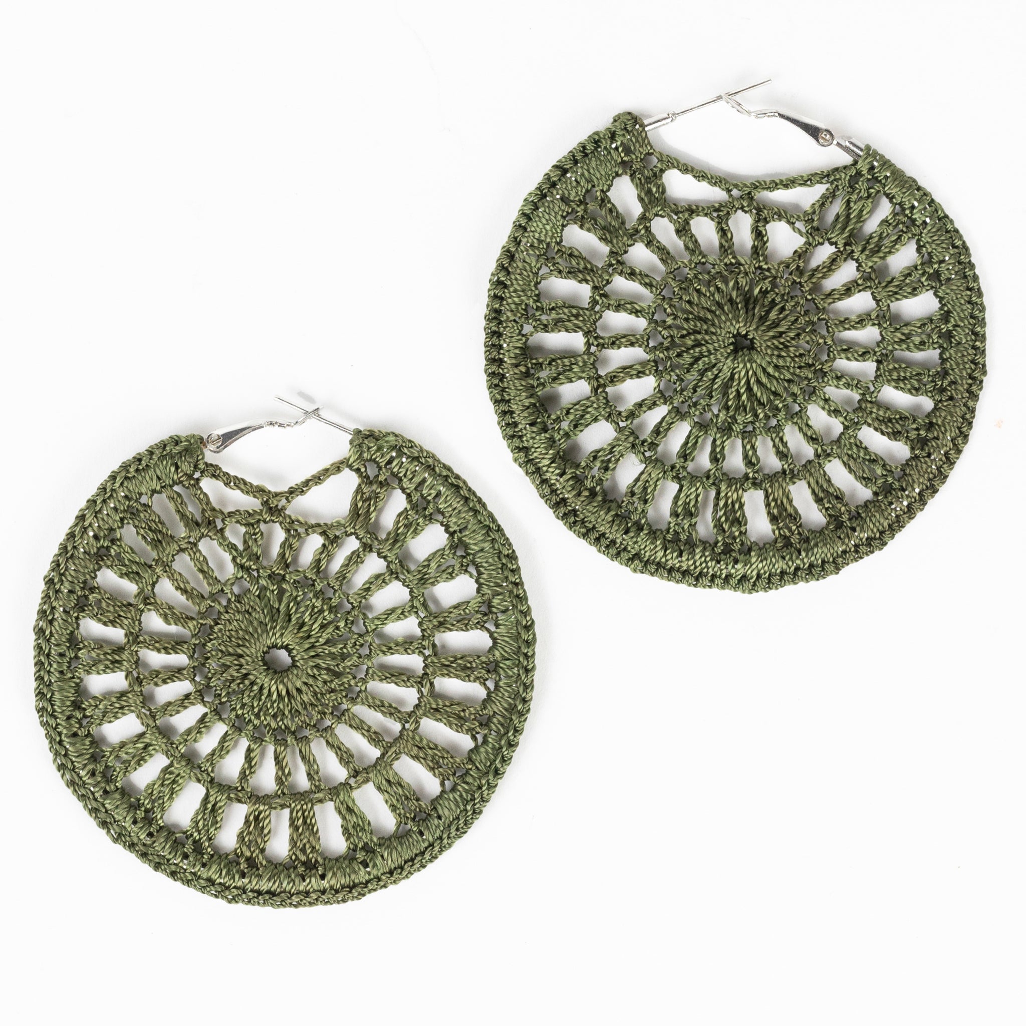 Earrings hoop crochet silk thread/iron 2.5D green