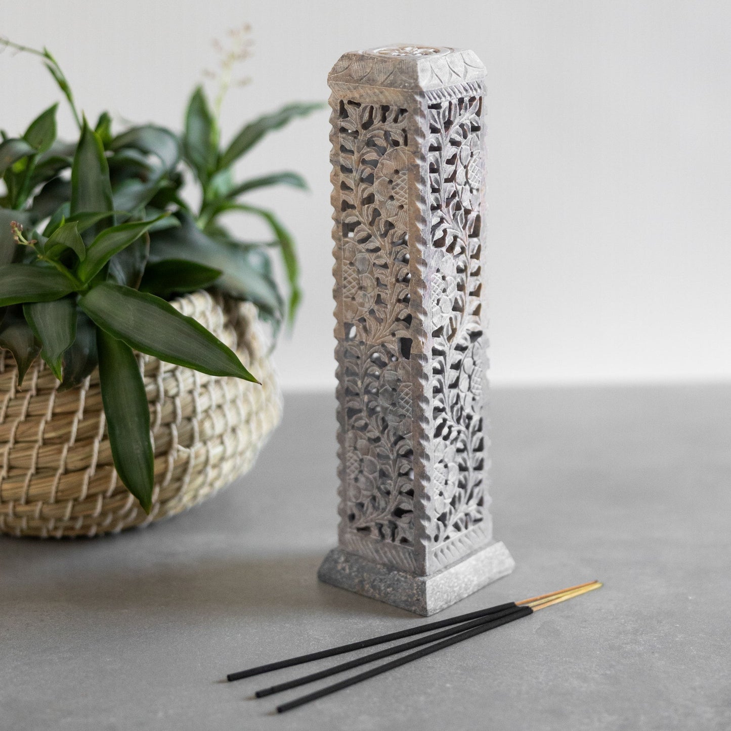 Incense holder tower gorara stone 3sqx10.5H nat