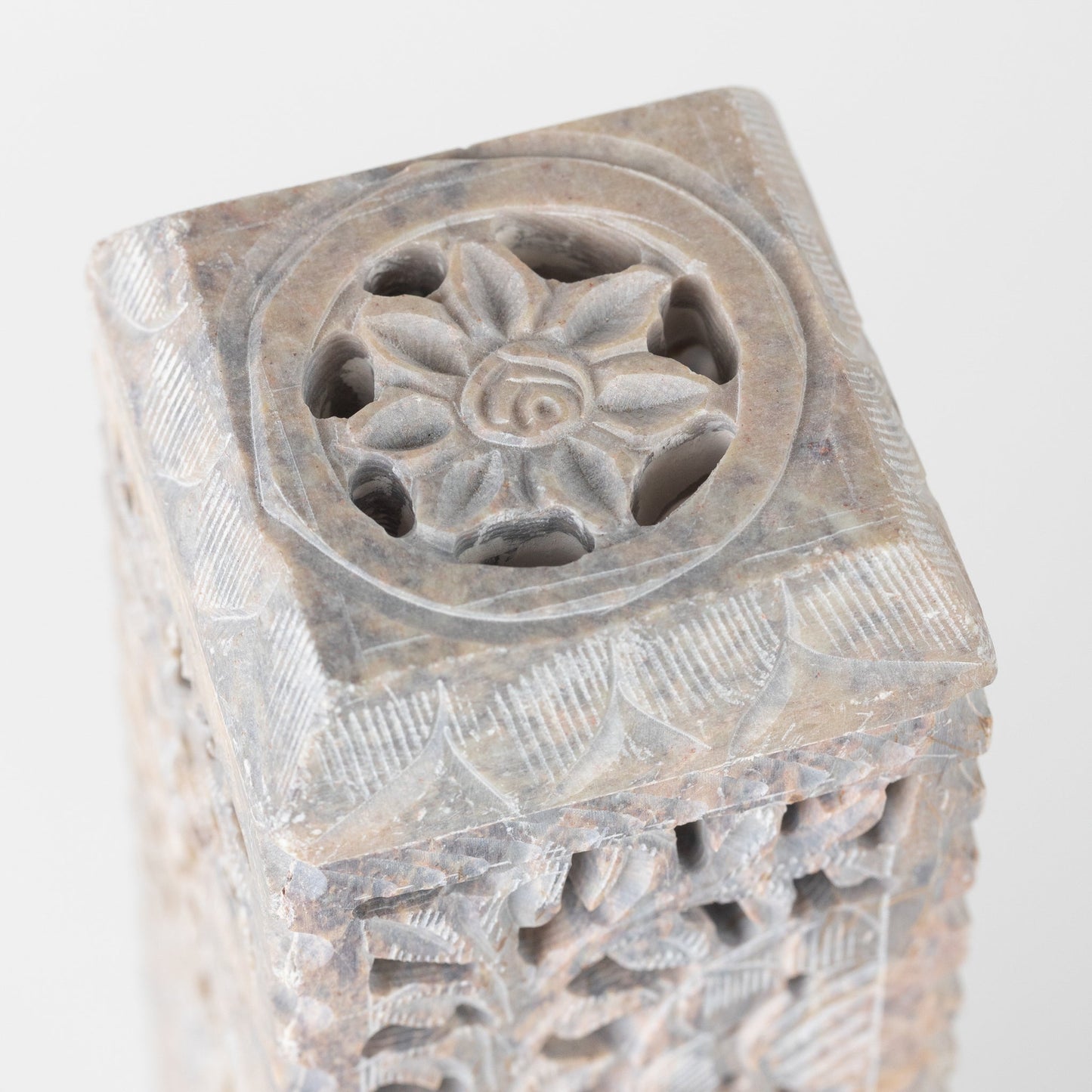 Incense holder tower gorara stone 3sqx10.5H nat
