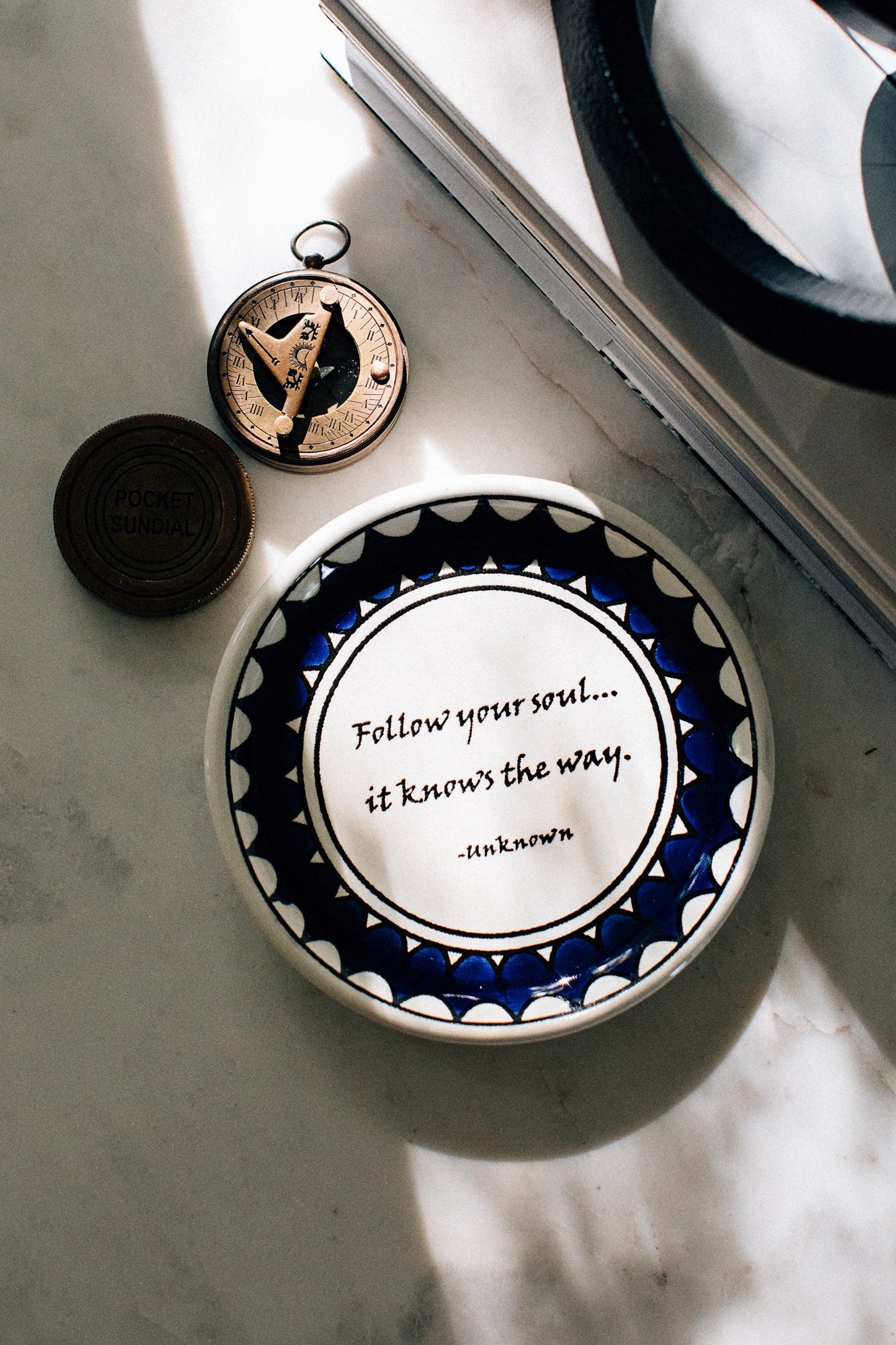 Dish Follow Your Soul quote M/2 ceramic 5D blu/wht