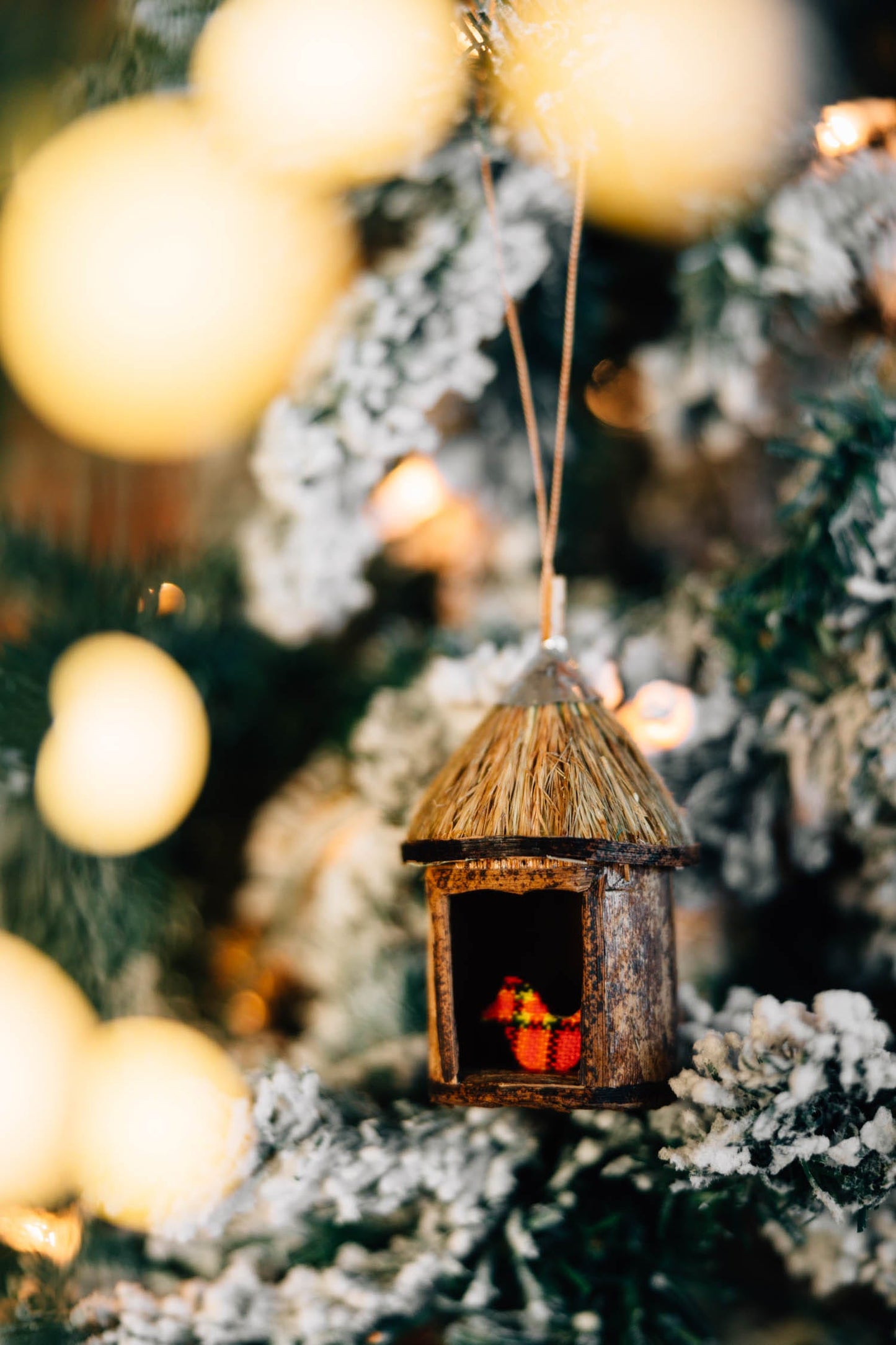 Ornament winter home w/bird M/3 b-fiber 4H brn/red