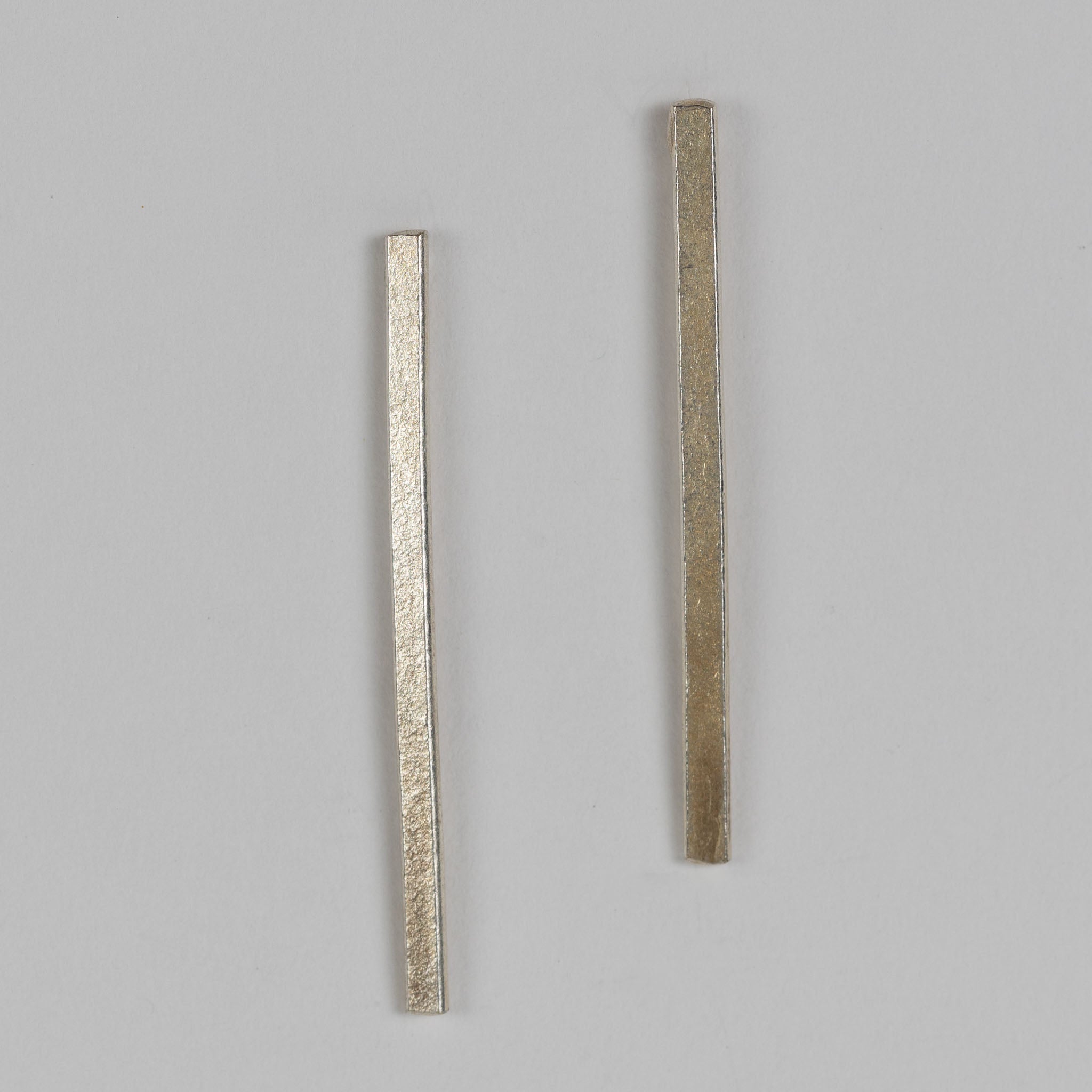 Earrings post rect/bar duo mtl 1.5L br/silv