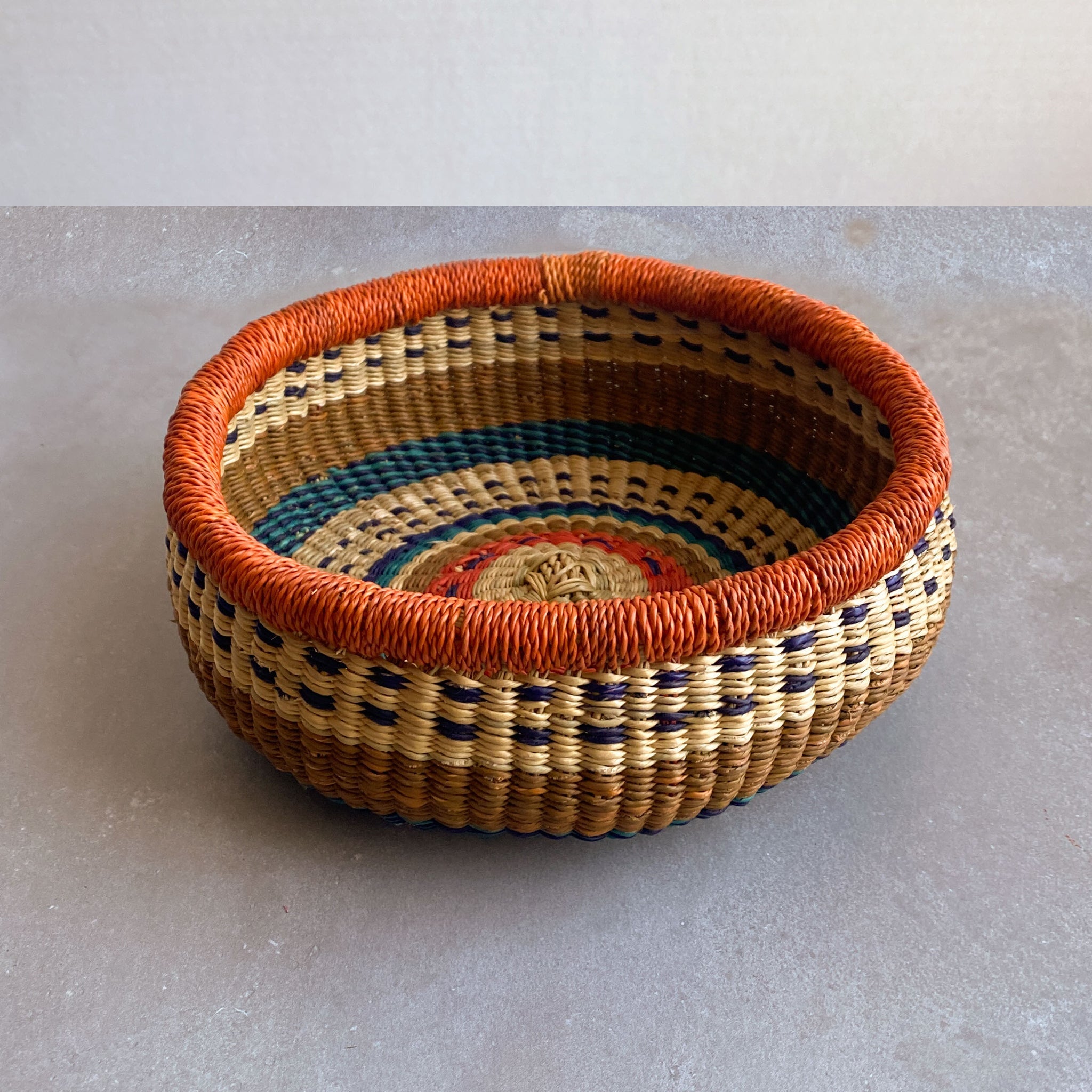 Basket woven grasses 8Dx3H assorted designs/colors