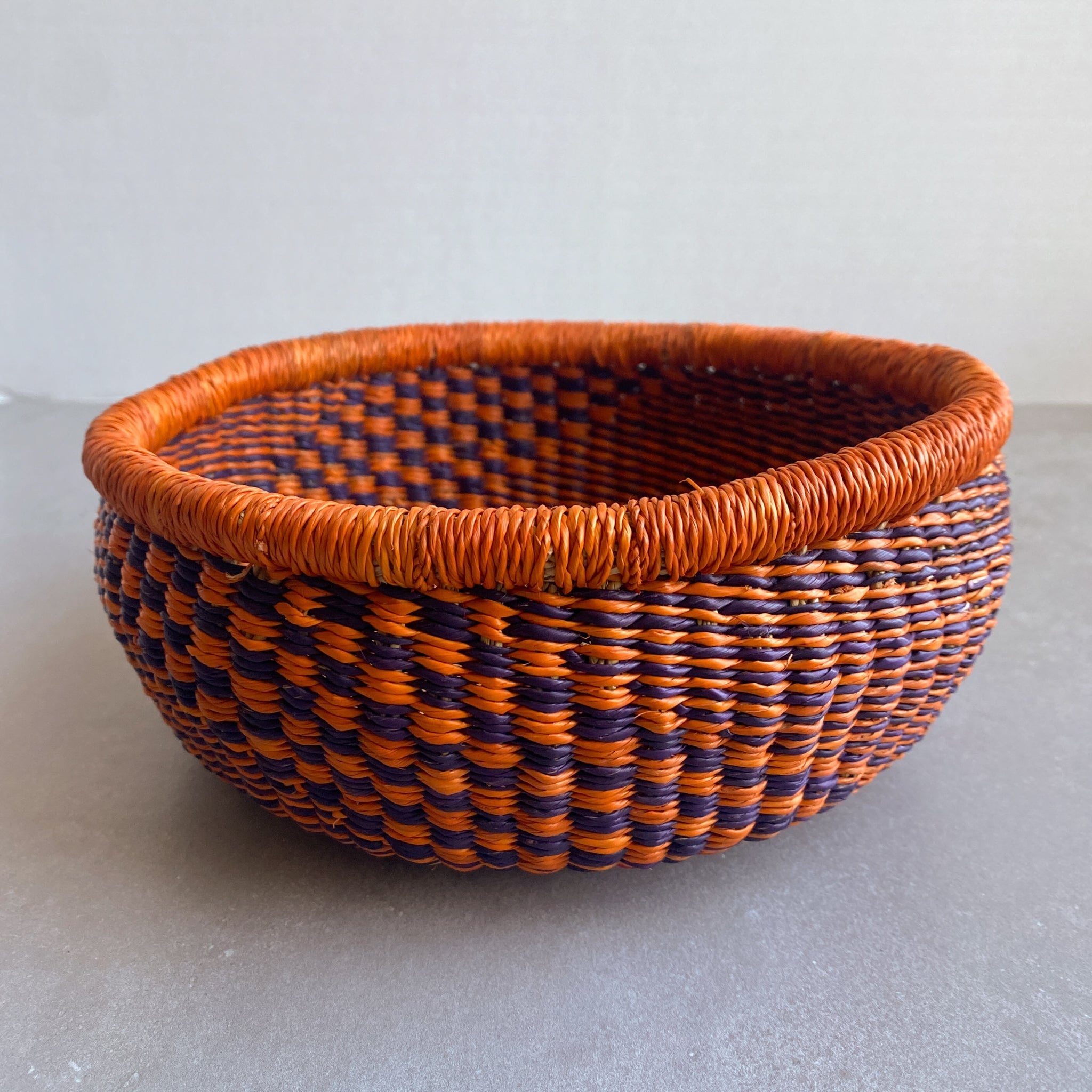 Basket woven grasses 8Dx3H assorted designs/colors