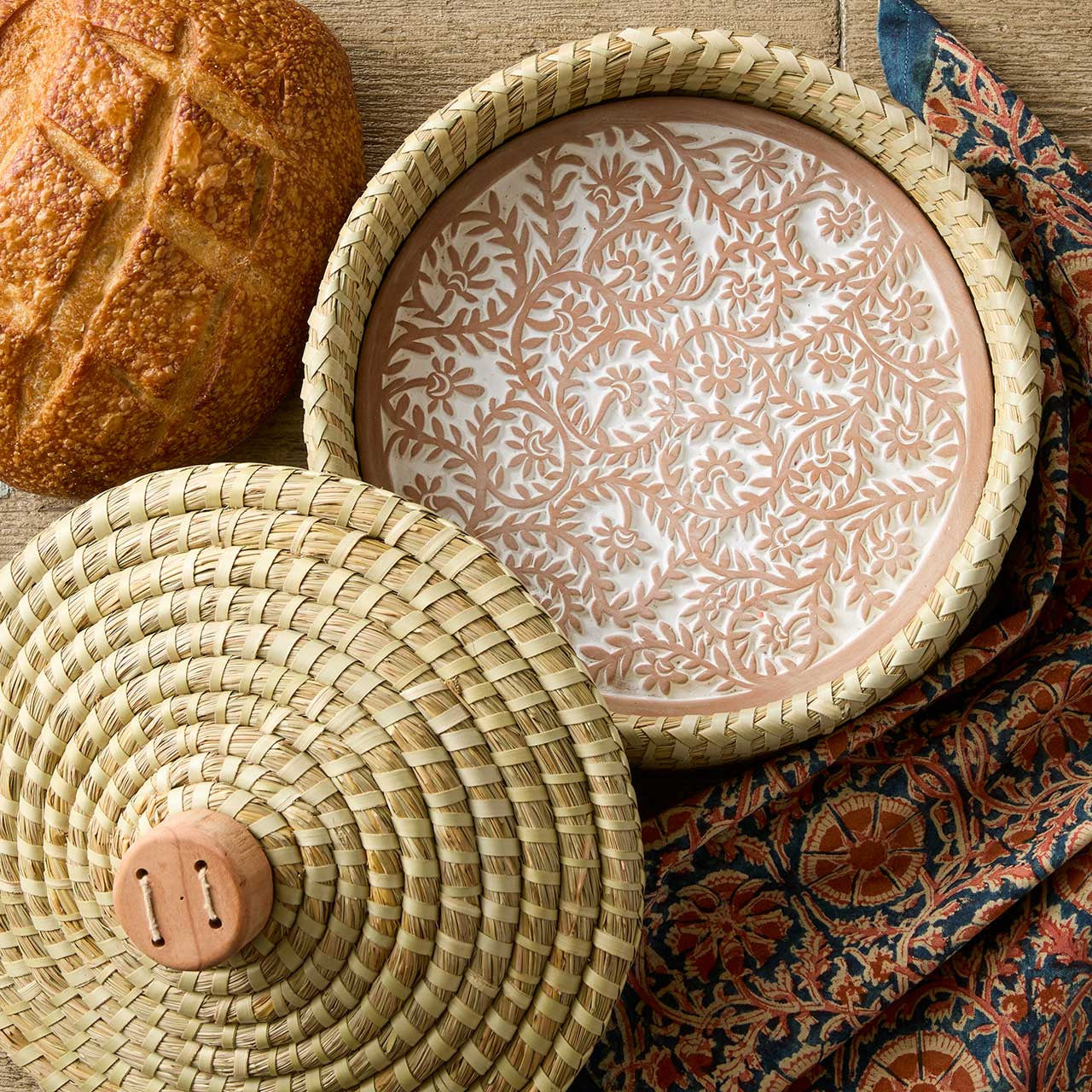 "Pangara" Lidded Bread Warmer Basket