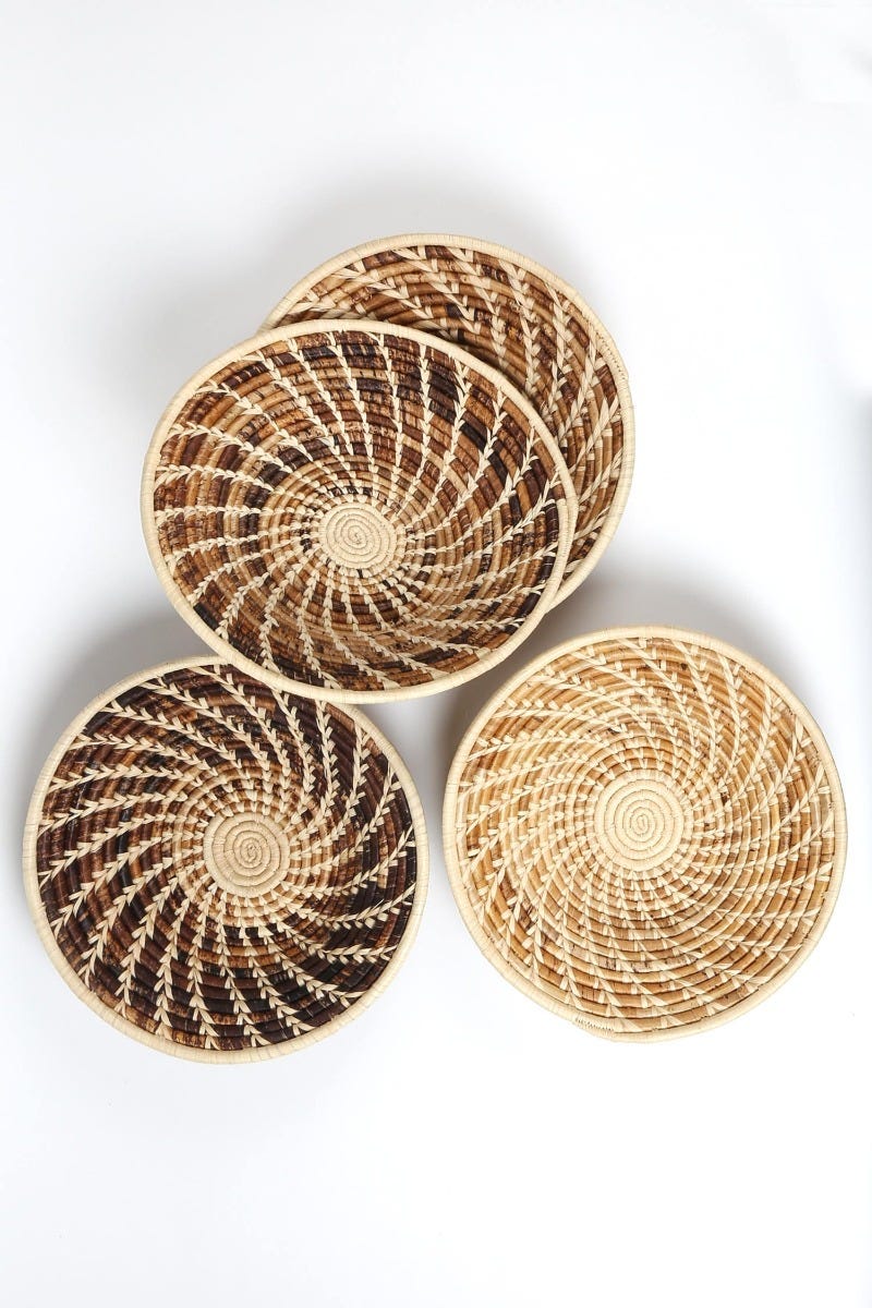 Basket swirl Vs raffia/b-fiber 13Dx3 asst brn/nat